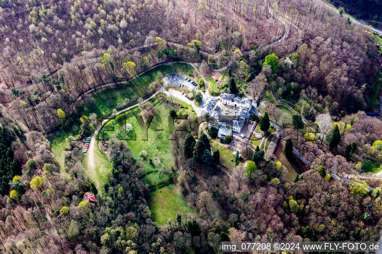 Vue oblique de La gastronomie d'Annette au château Heiligenberg à Jugenheim à Seeheim-Jugenheim dans le département Hesse, Allemagne