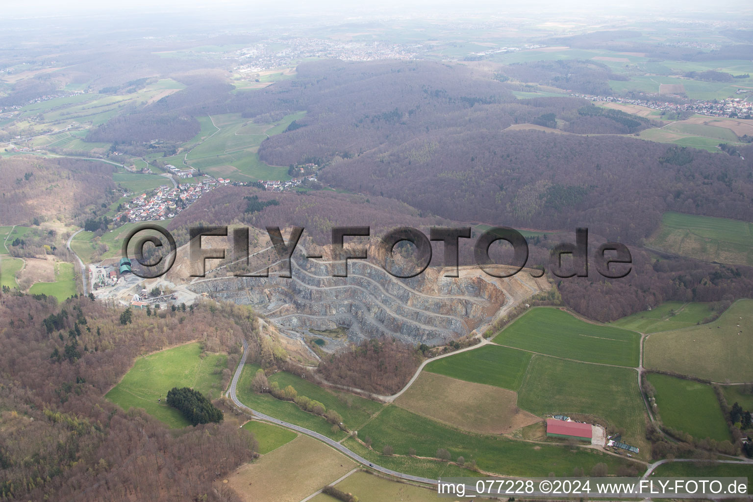 Vue aérienne de Extraction à ciel ouvert de sel de potasse à Mühltal dans le département Hesse, Allemagne