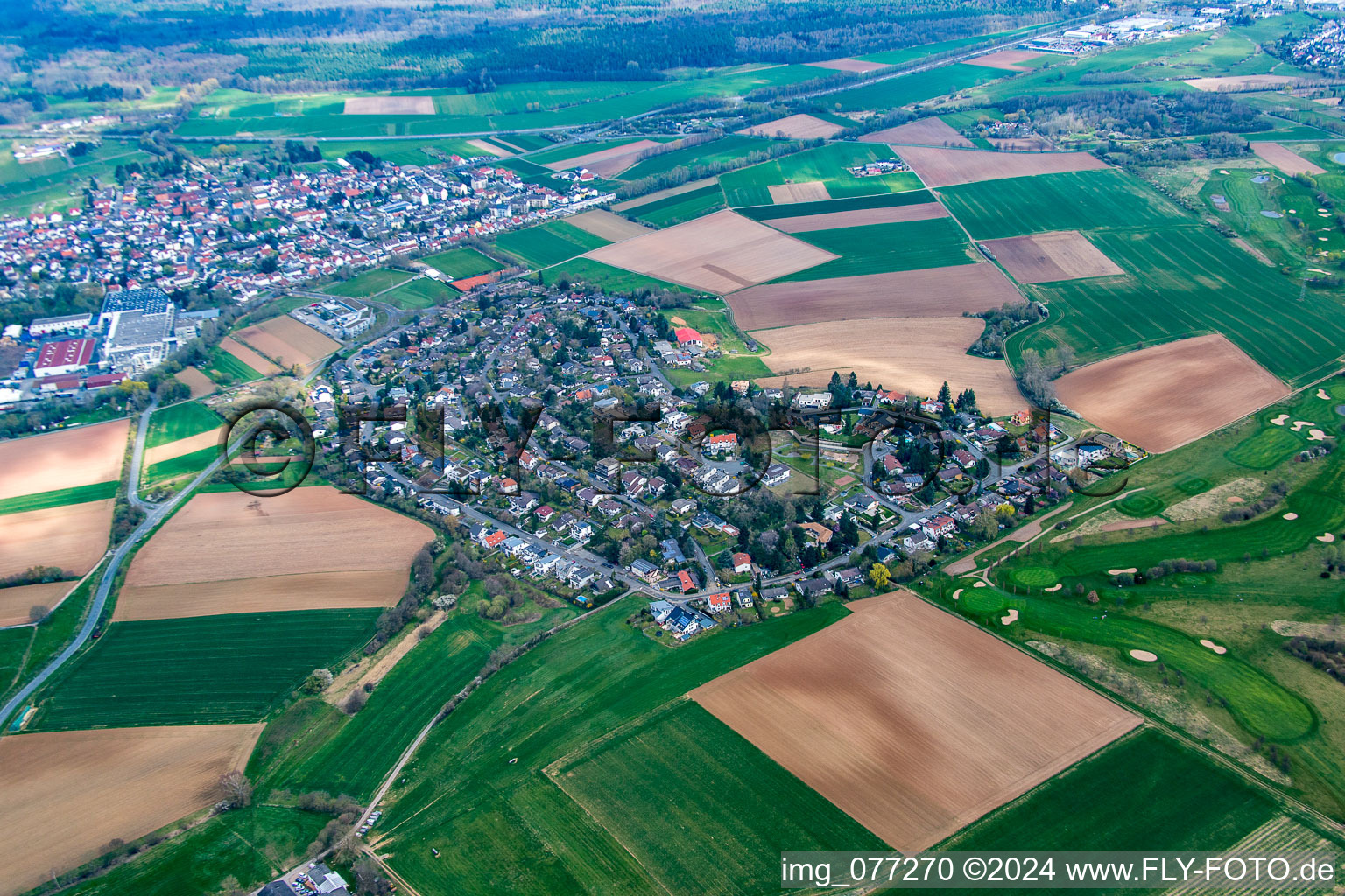 Vue aérienne de Quartier Gundernhausen in Roßdorf dans le département Hesse, Allemagne