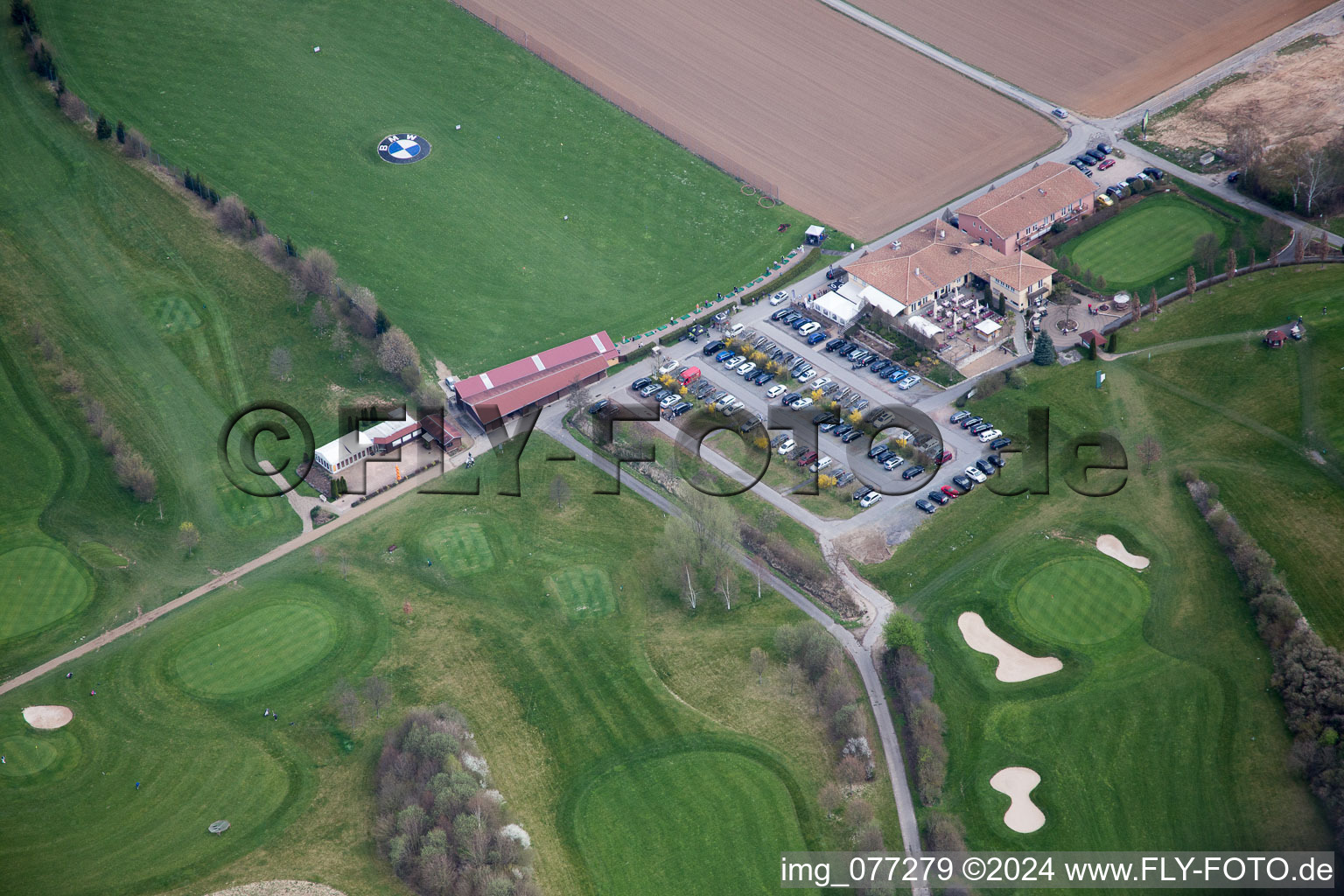 Vue aérienne de Terrain de golf à Groß-Zimmern dans le département Hesse, Allemagne