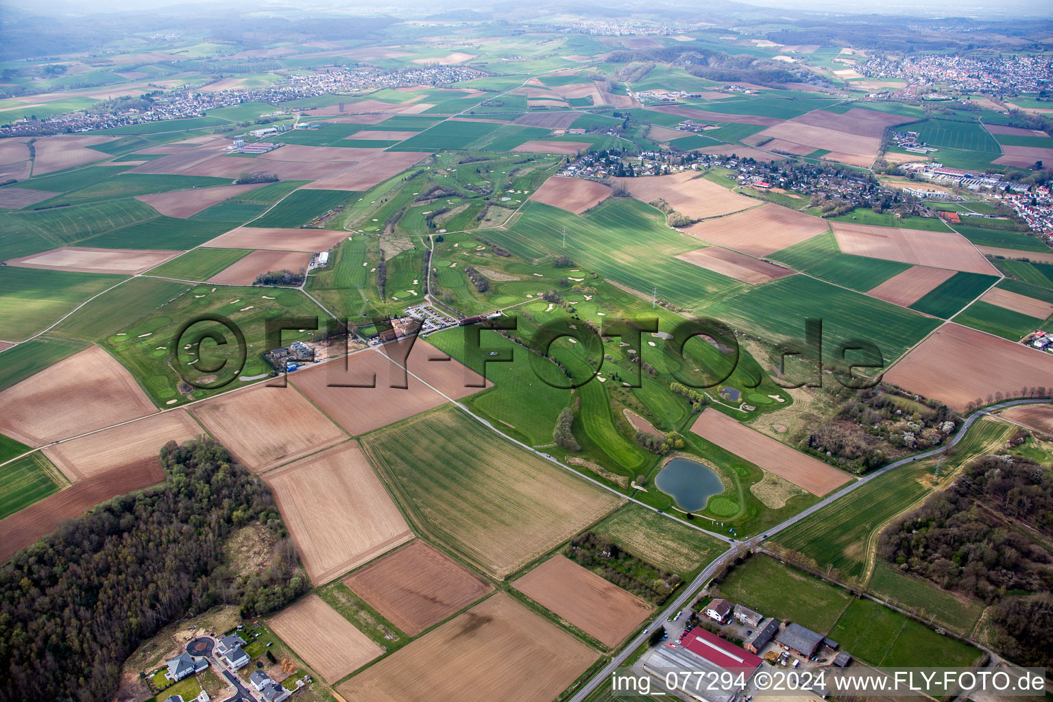 Vue oblique de Superficie du parcours de golf Golf Sport Park Groß-Zimmern à Groß-Zimmern dans le département Hesse, Allemagne