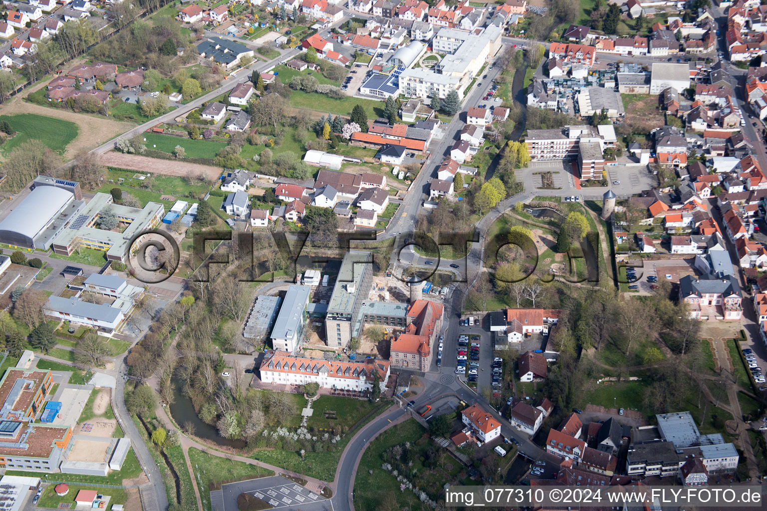 Dieburg dans le département Hesse, Allemagne depuis l'avion