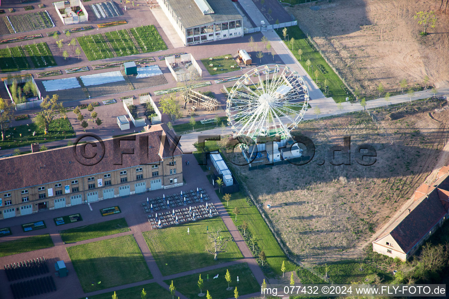 Salon national des jardins 2015 à Landau in der Pfalz dans le département Rhénanie-Palatinat, Allemagne du point de vue du drone