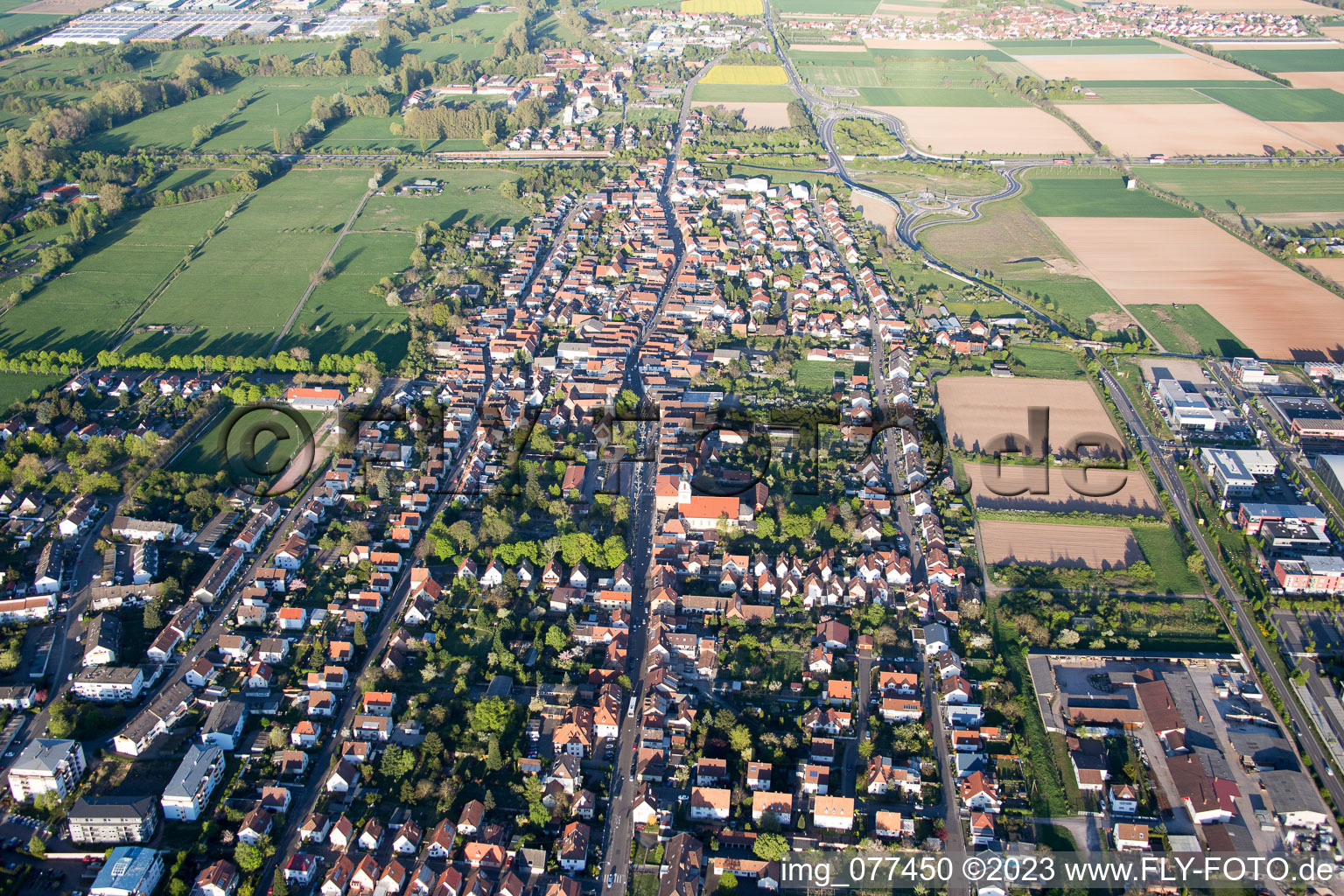 Vue d'oiseau de Quartier Queichheim in Landau in der Pfalz dans le département Rhénanie-Palatinat, Allemagne