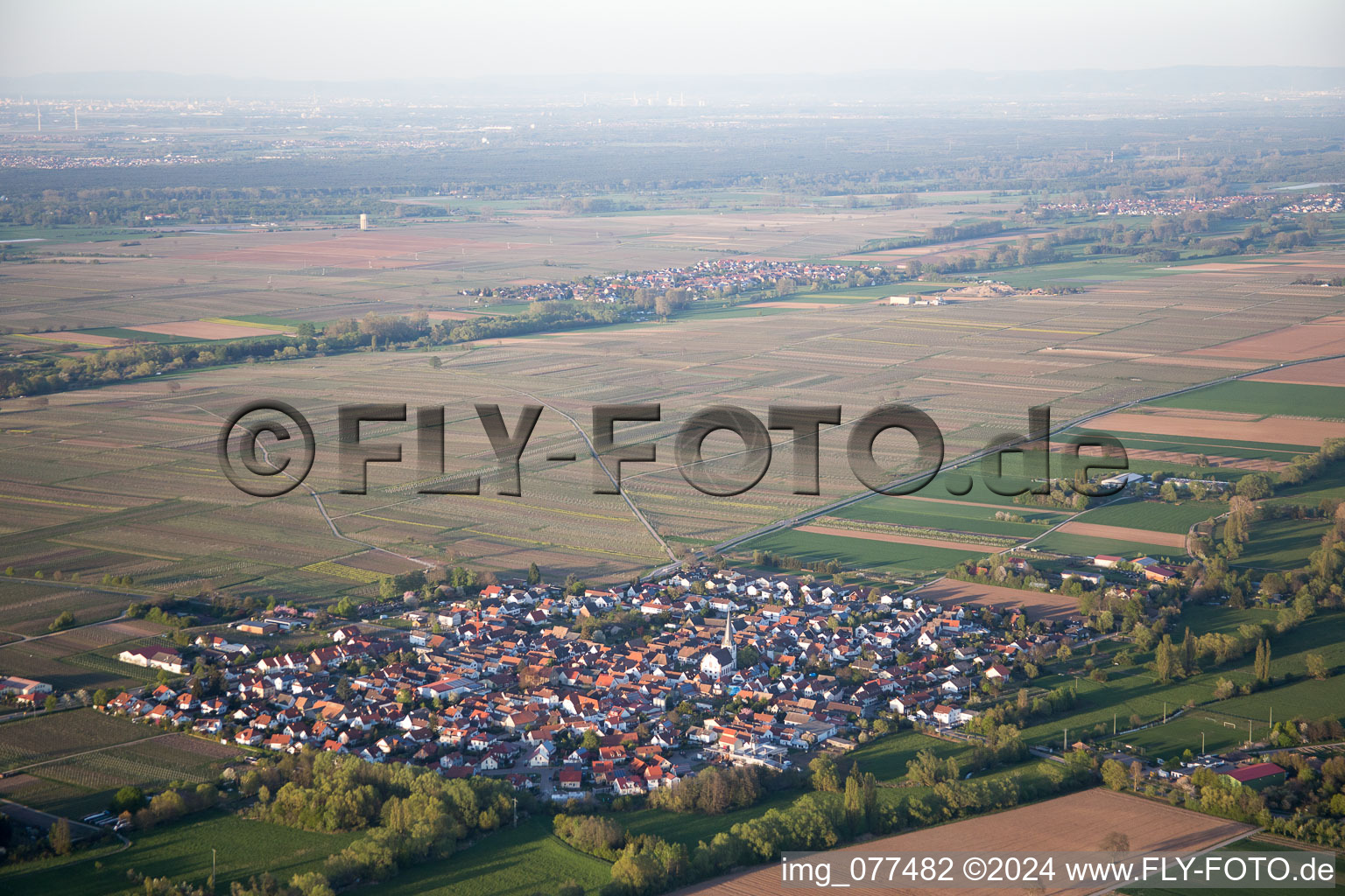 Vue aérienne de Venningen dans le département Rhénanie-Palatinat, Allemagne