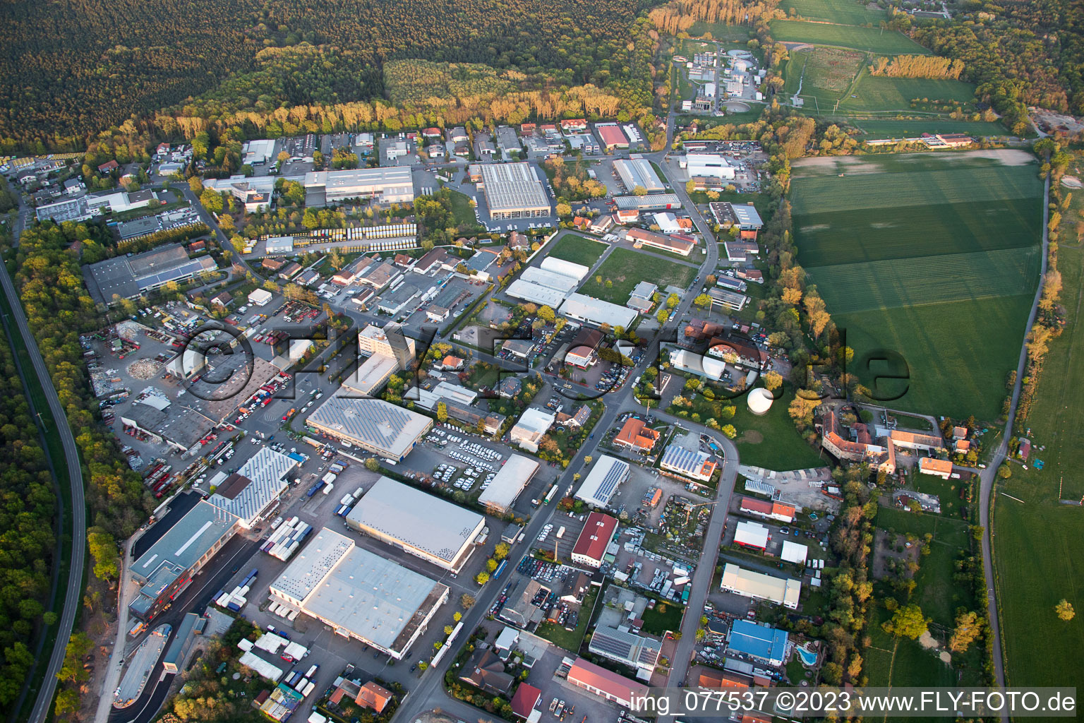 Vue aérienne de Quartier Speyerdorf in Neustadt an der Weinstraße dans le département Rhénanie-Palatinat, Allemagne