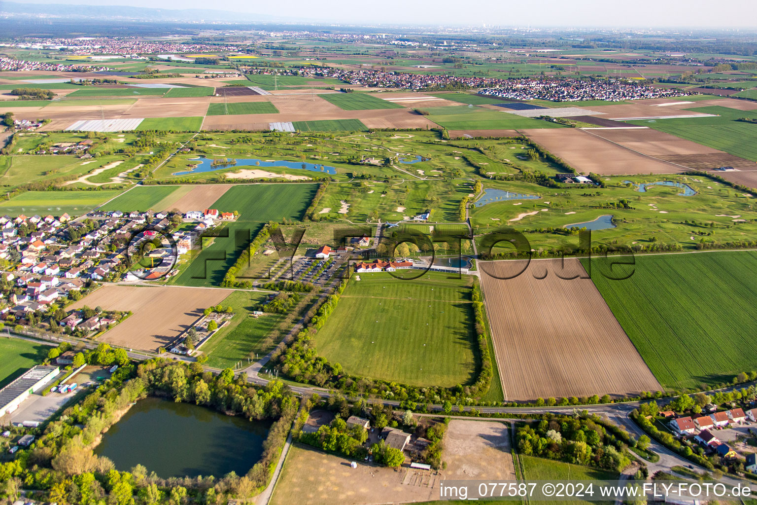 Vue aérienne de Domaine du golf Golfpark Biblis-Wattenheim *****GOLF absolu à Wattenheim à le quartier Nordheim in Biblis dans le département Hesse, Allemagne