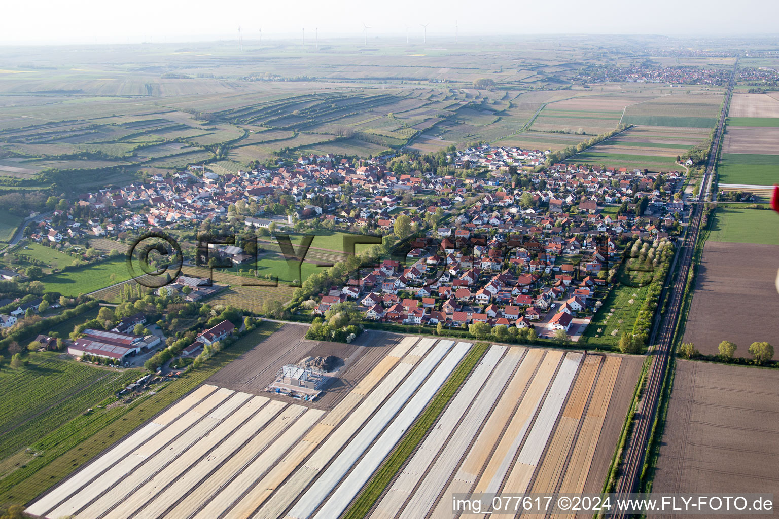 Vue aérienne de Mettenheim dans le département Rhénanie-Palatinat, Allemagne