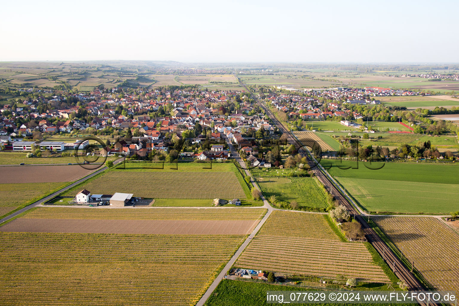 Vue aérienne de Alsheim-Gronau dans le département Rhénanie-Palatinat, Allemagne