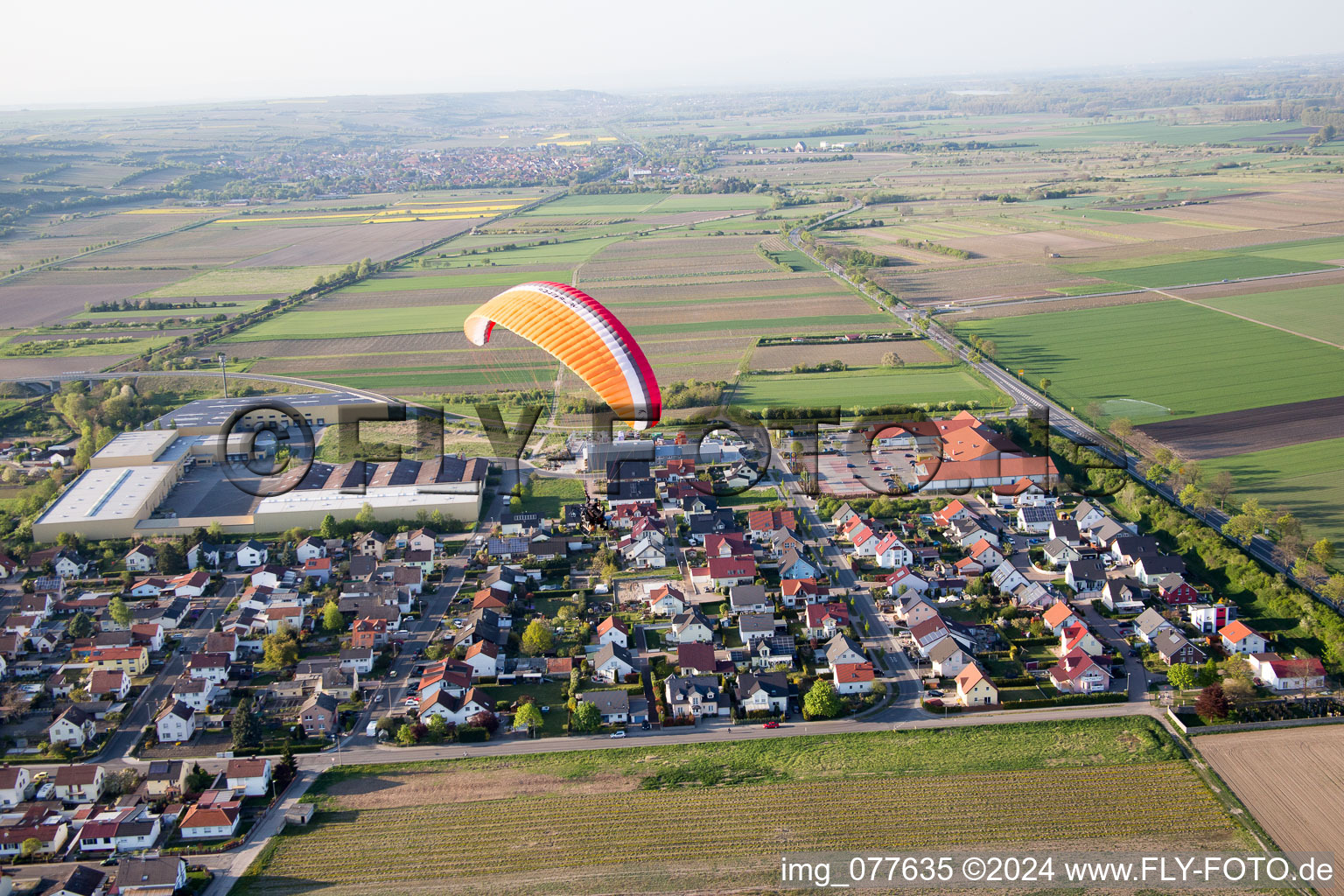 Alsheim-Gronau dans le département Rhénanie-Palatinat, Allemagne hors des airs