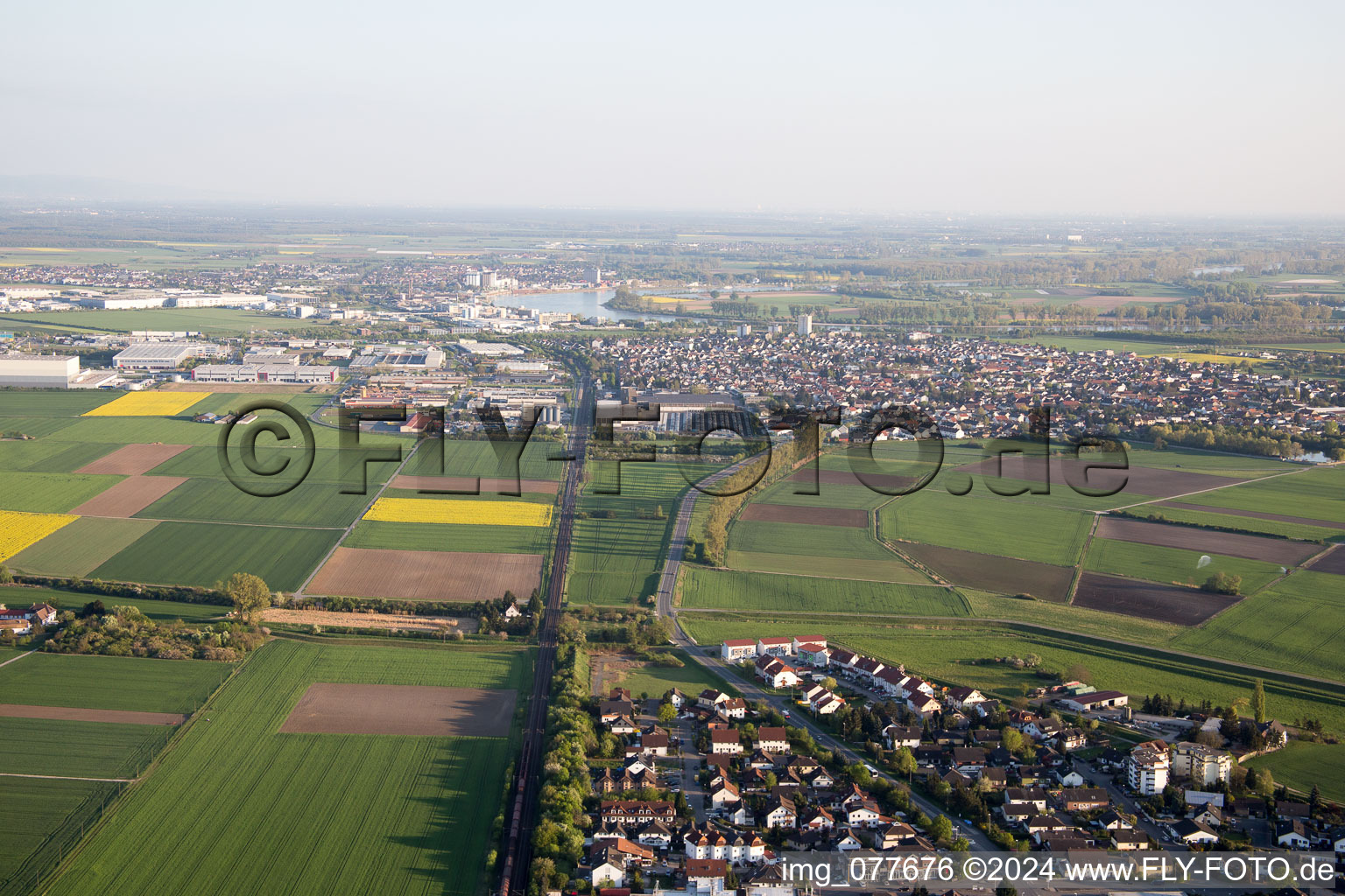 Stockstadt am Rhein dans le département Hesse, Allemagne depuis l'avion