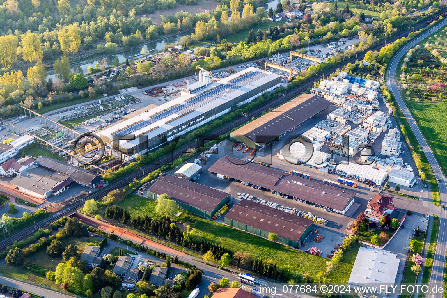 Vue oblique de Travaux en béton précontraint Finger Stockstadt GmbH & Co. KG à Stockstadt am Rhein dans le département Hesse, Allemagne