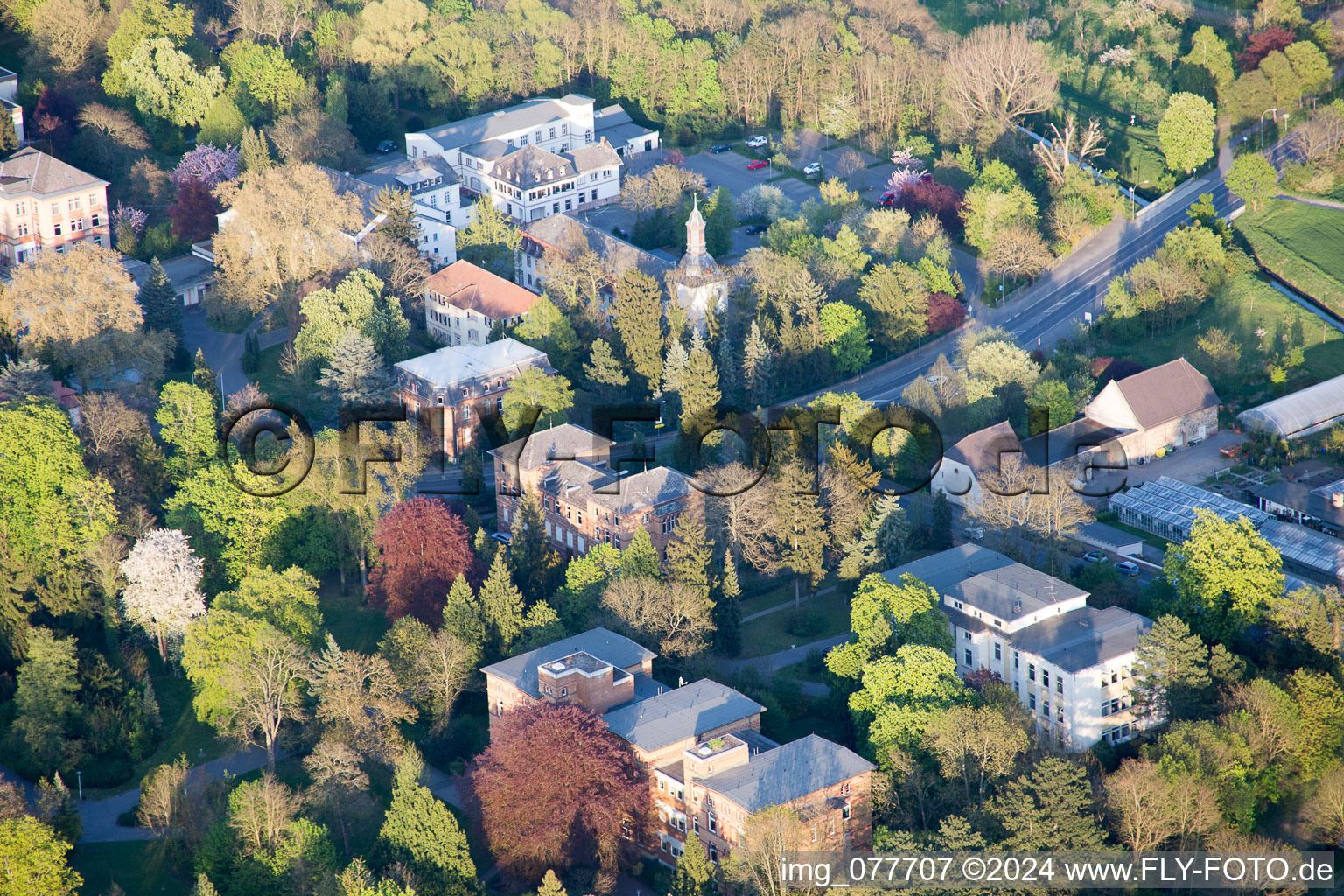 Vue oblique de Hôpital Philipps à Riedstadt dans le département Hesse, Allemagne