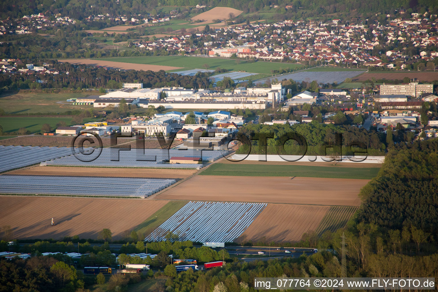 Vue aérienne de Zone industrielle de la Sandwiesenstrasse à Alsbach-Hähnlein dans le département Hesse, Allemagne