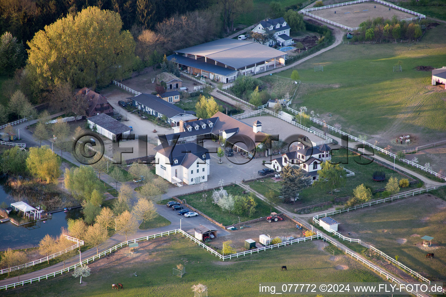 Alsbach-Hähnlein dans le département Hesse, Allemagne du point de vue du drone