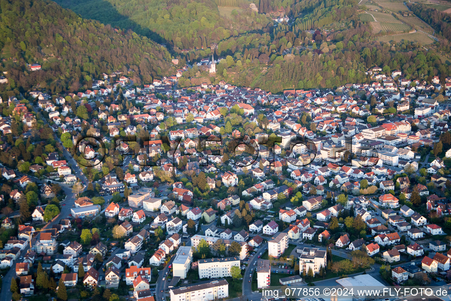 Photographie aérienne de Vue des rues et des maisons des quartiers résidentiels à le quartier Auerbach in Bensheim dans le département Hesse, Allemagne