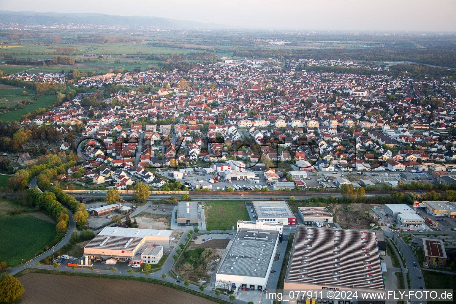 Vue oblique de Vue des rues et des maisons des quartiers résidentiels à Lorsch dans le département Hesse, Allemagne