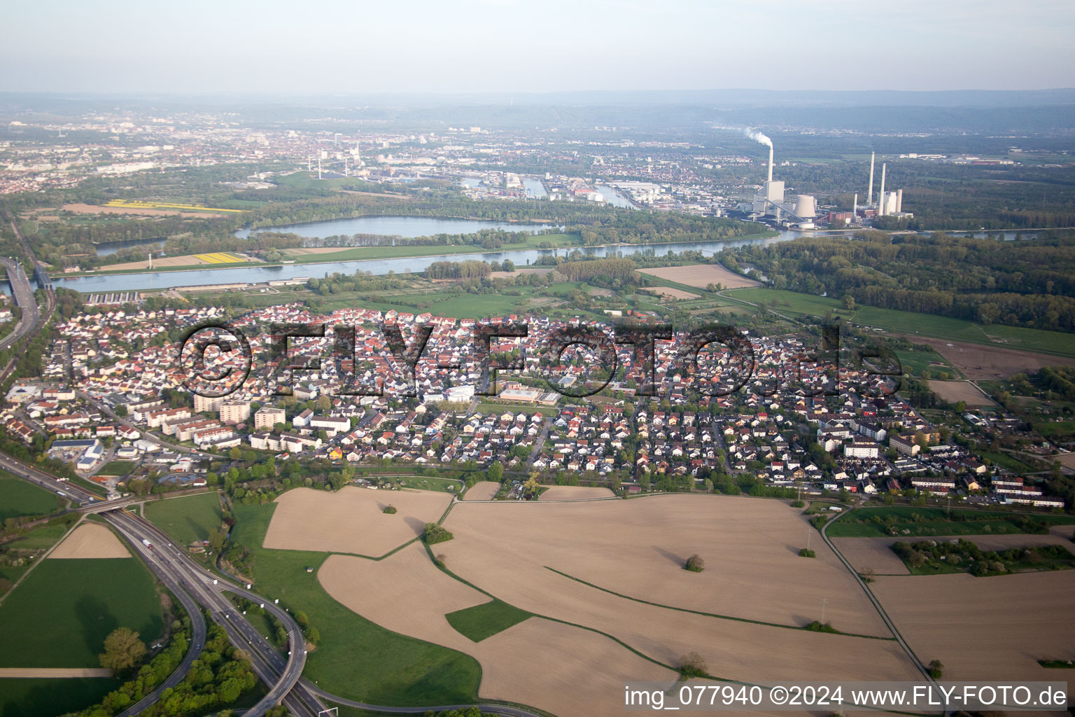 Wörth am Rhein dans le département Rhénanie-Palatinat, Allemagne d'un drone