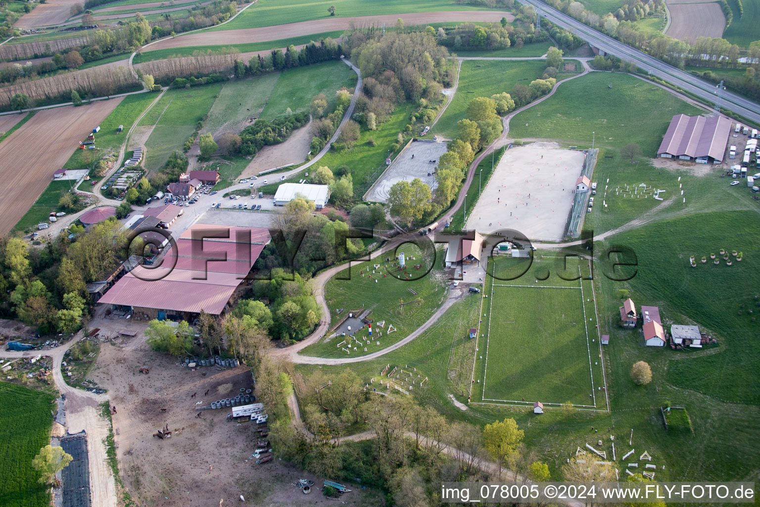 Enregistrement par drone de Neewiller-près-Lauterbourg dans le département Bas Rhin, France