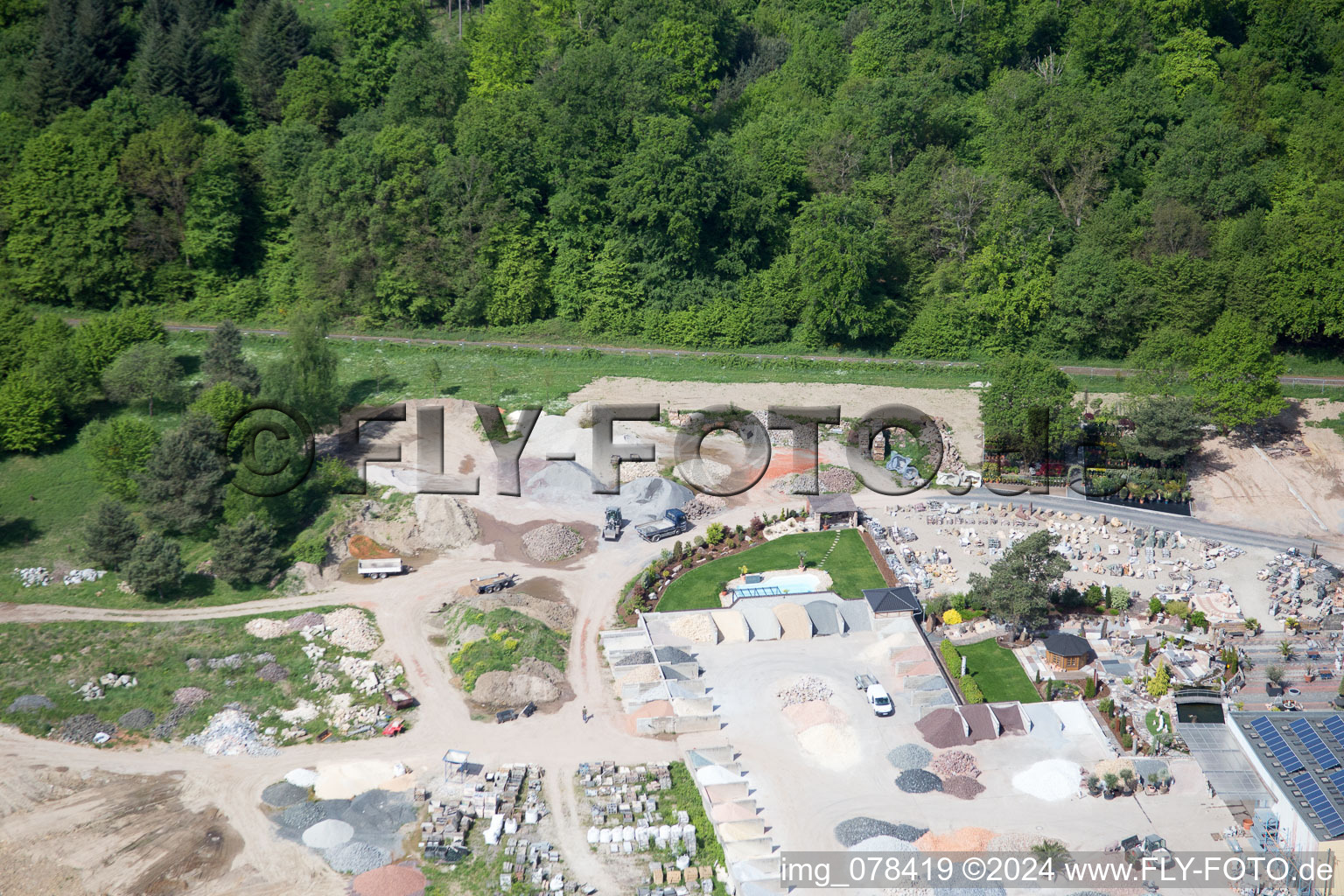 Aménagement paysager et jardin du Palatinum à Hagenbach dans le département Rhénanie-Palatinat, Allemagne vue d'en haut