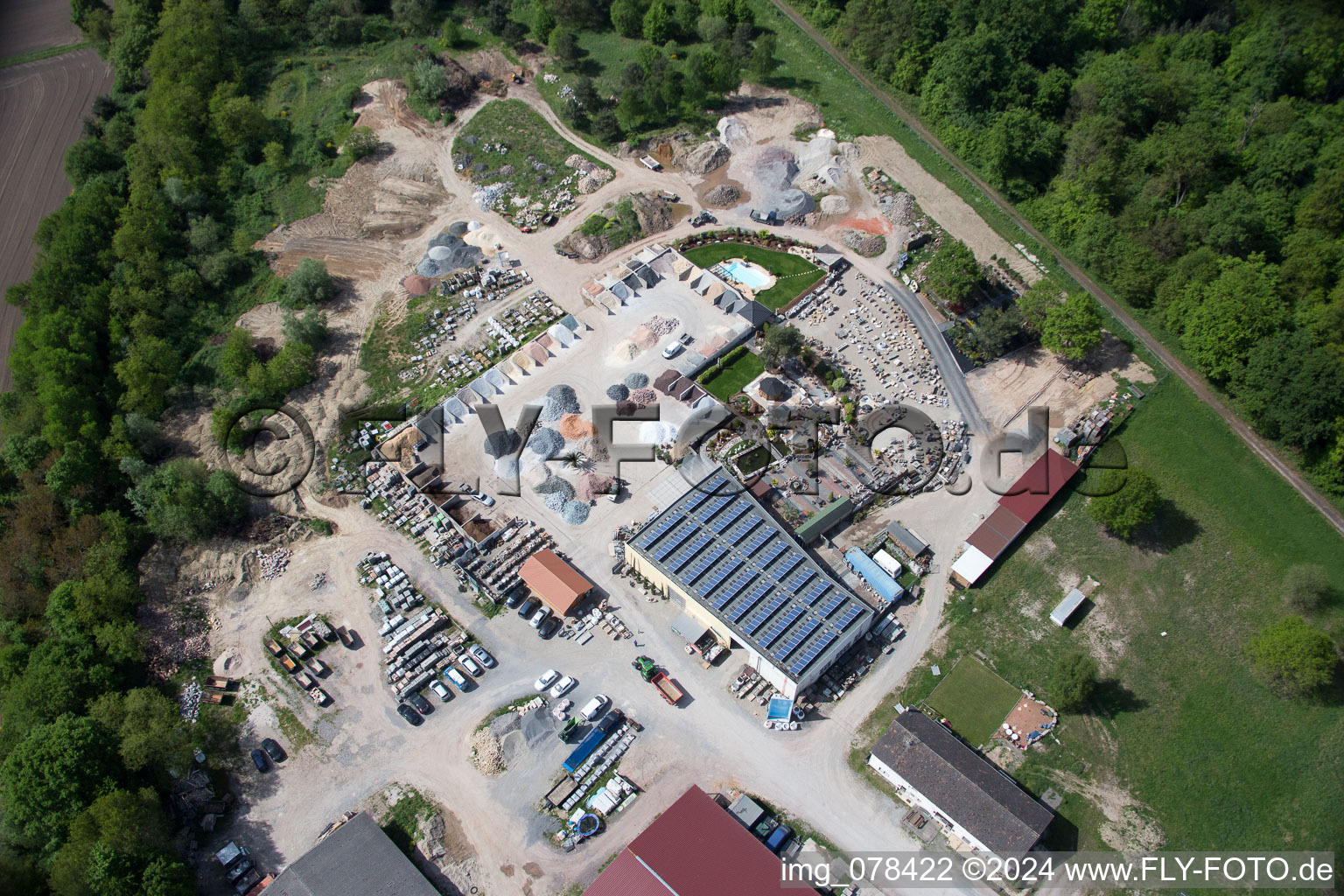 Aménagement paysager et jardin du Palatinum à Hagenbach dans le département Rhénanie-Palatinat, Allemagne vue du ciel