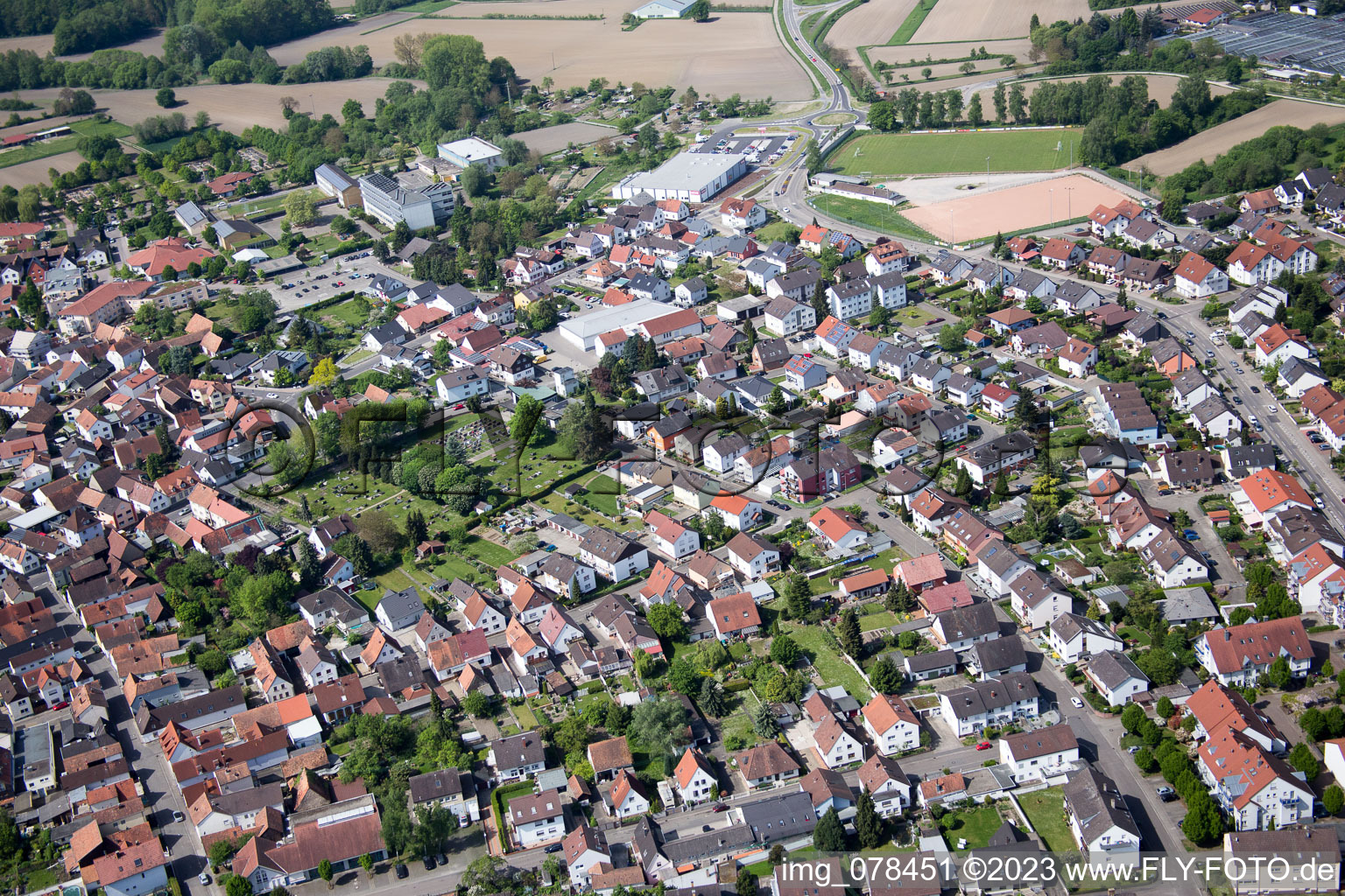 Vue aérienne de Hagenbach dans le département Rhénanie-Palatinat, Allemagne