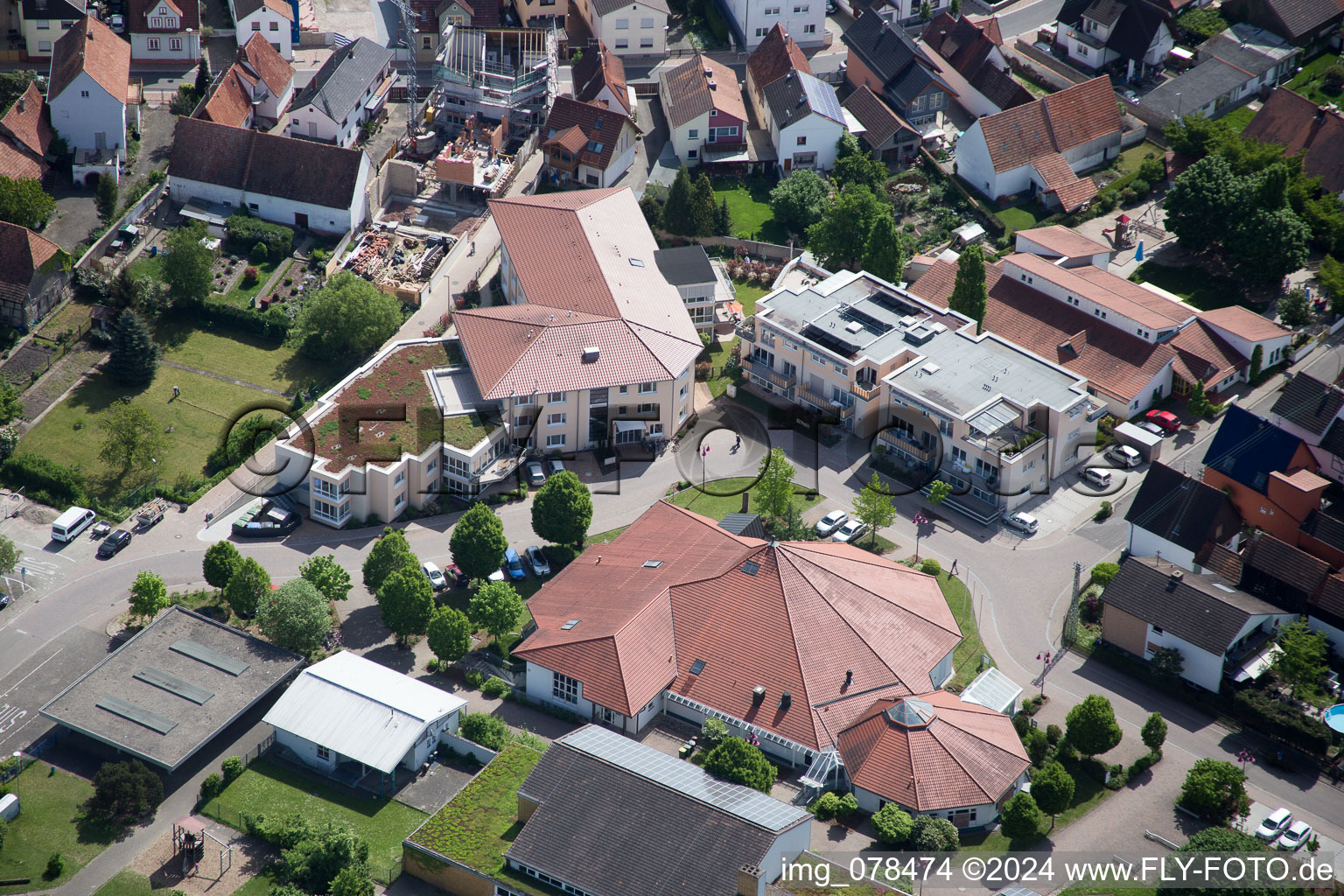 Hagenbach dans le département Rhénanie-Palatinat, Allemagne vue d'en haut