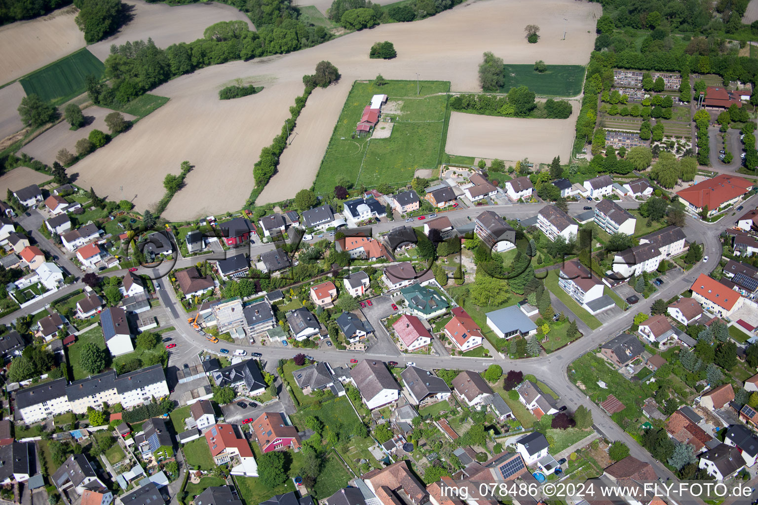 Vue aérienne de Hagenbach dans le département Rhénanie-Palatinat, Allemagne