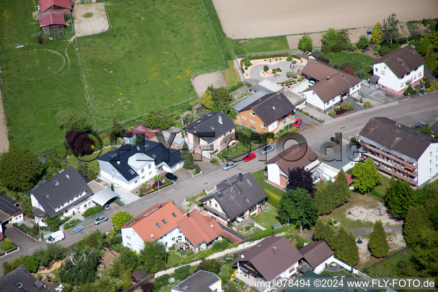 Vue d'oiseau de Hagenbach dans le département Rhénanie-Palatinat, Allemagne