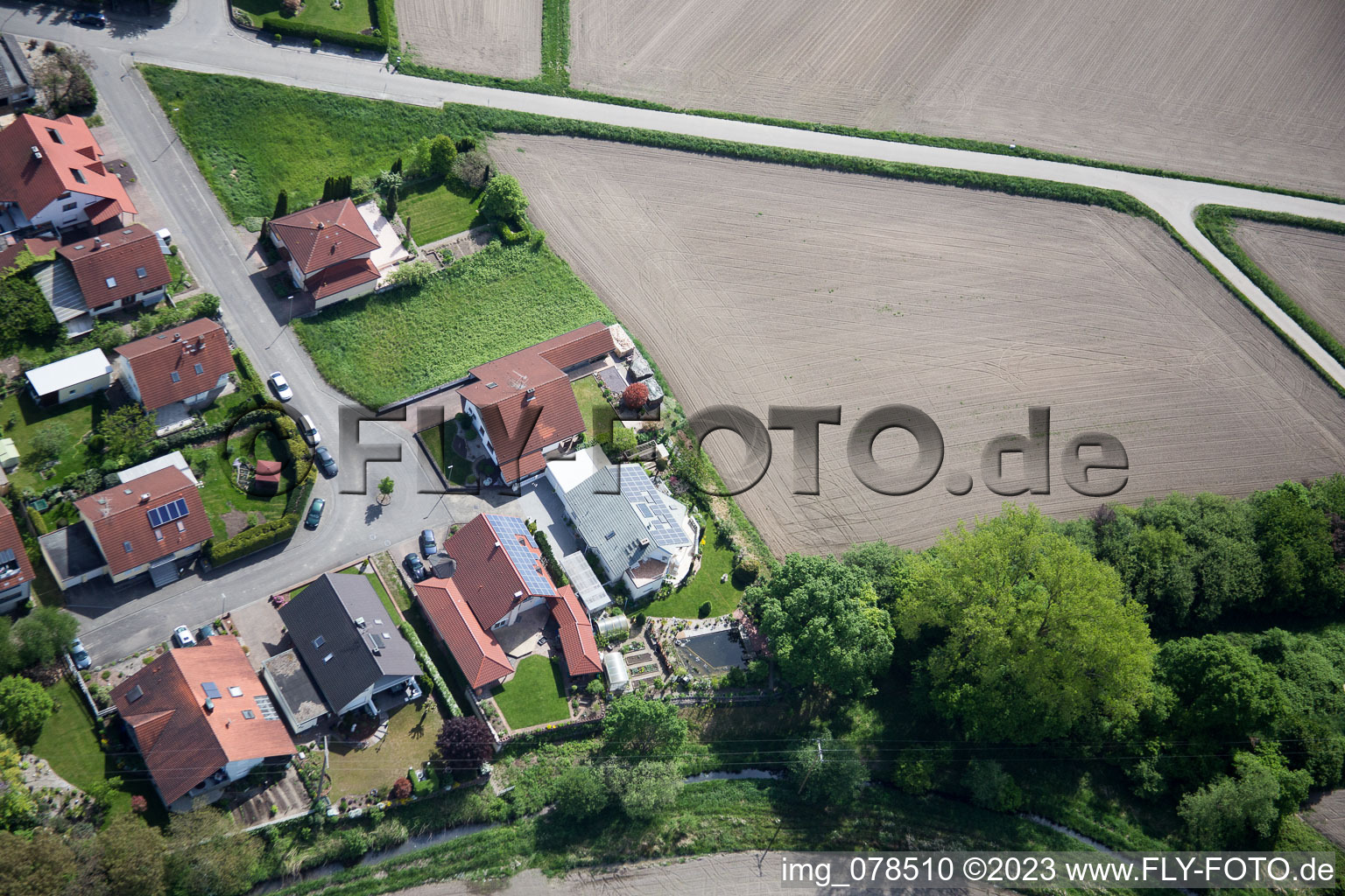 Hagenbach dans le département Rhénanie-Palatinat, Allemagne vue d'en haut