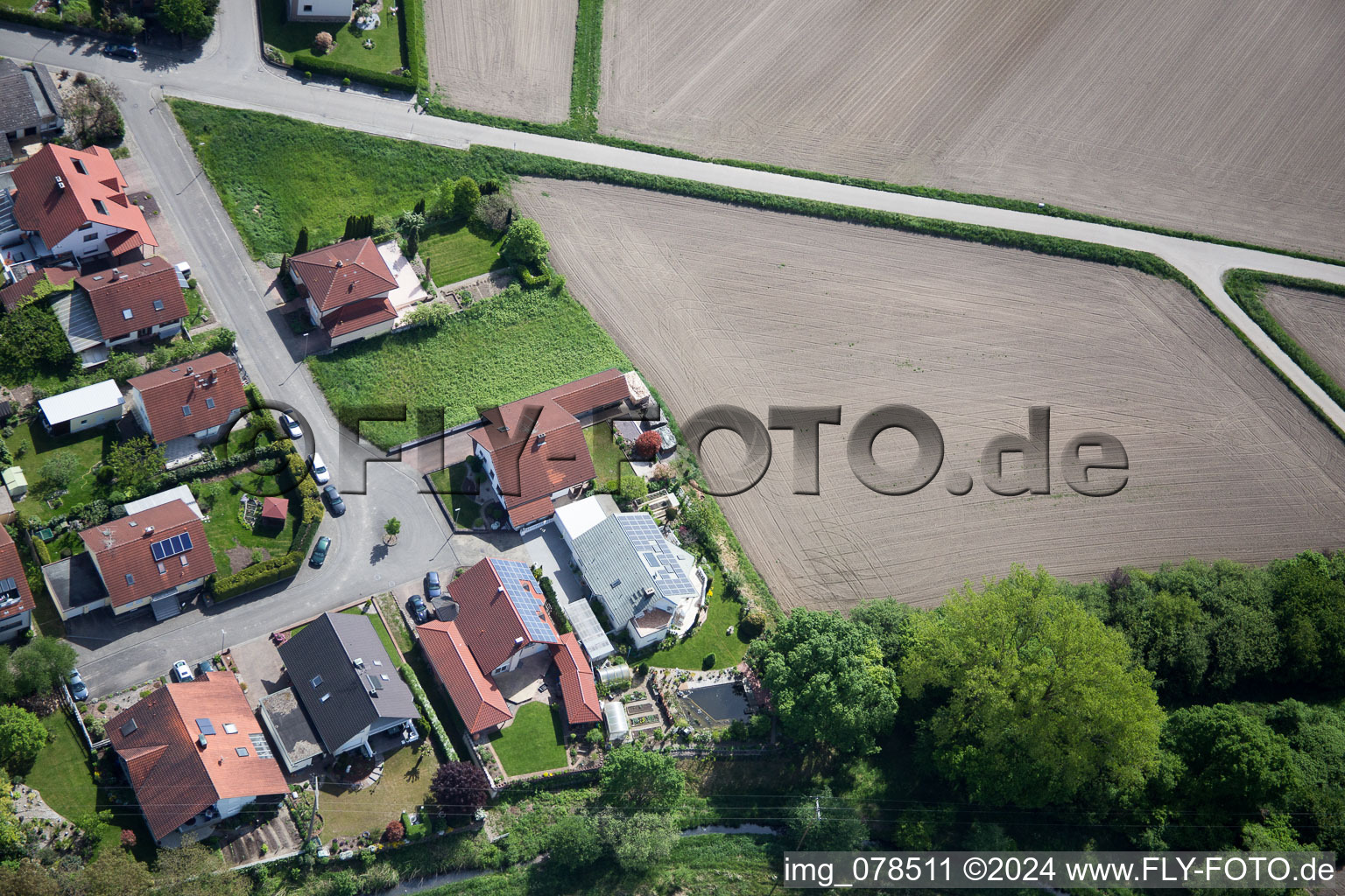 Hagenbach dans le département Rhénanie-Palatinat, Allemagne depuis l'avion