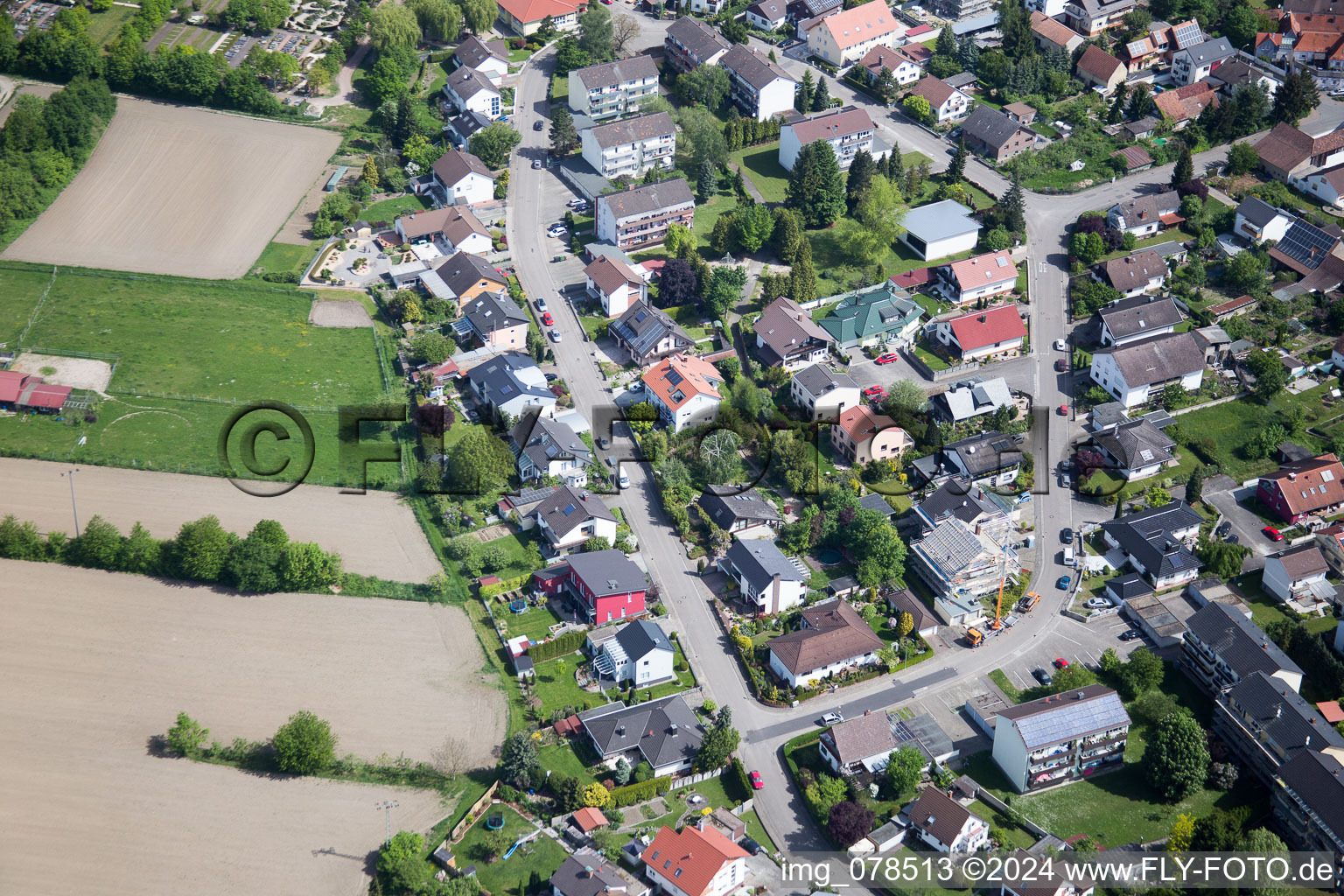 Hagenbach dans le département Rhénanie-Palatinat, Allemagne vue du ciel