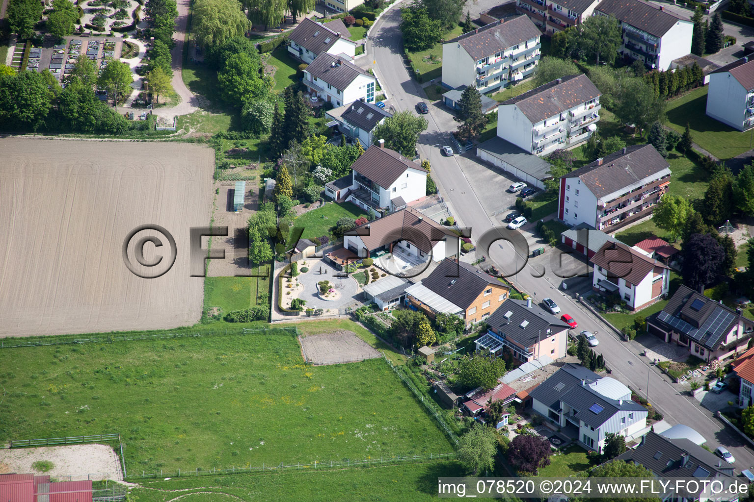 Vue aérienne de Hagenbach dans le département Rhénanie-Palatinat, Allemagne