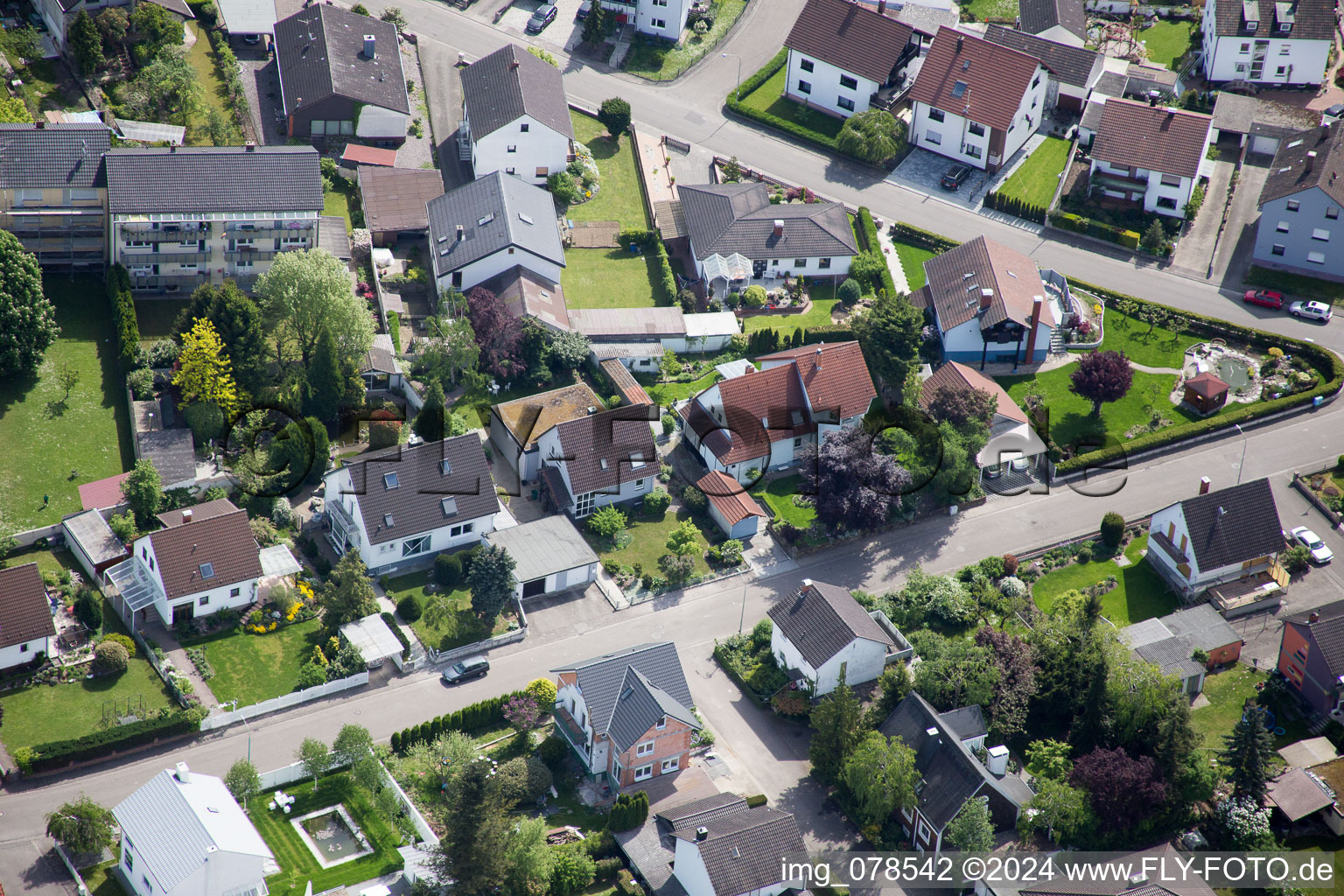 Hagenbach dans le département Rhénanie-Palatinat, Allemagne vue d'en haut