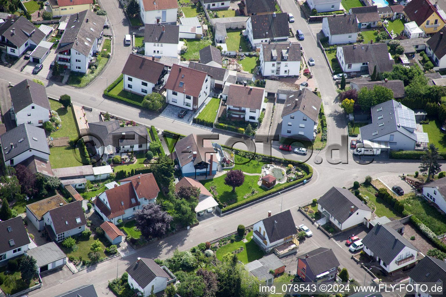 Hagenbach dans le département Rhénanie-Palatinat, Allemagne depuis l'avion