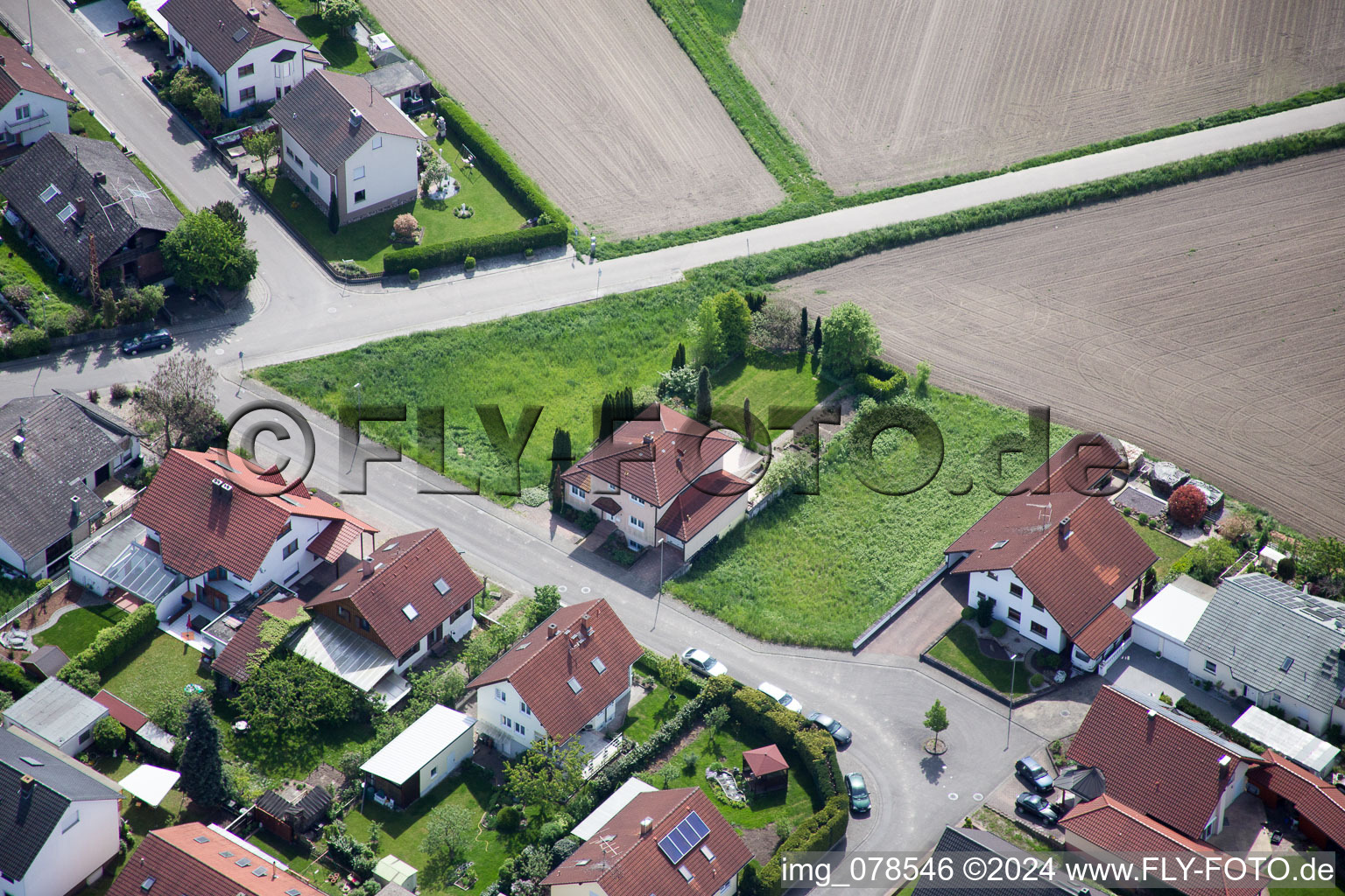 Hagenbach dans le département Rhénanie-Palatinat, Allemagne vue du ciel