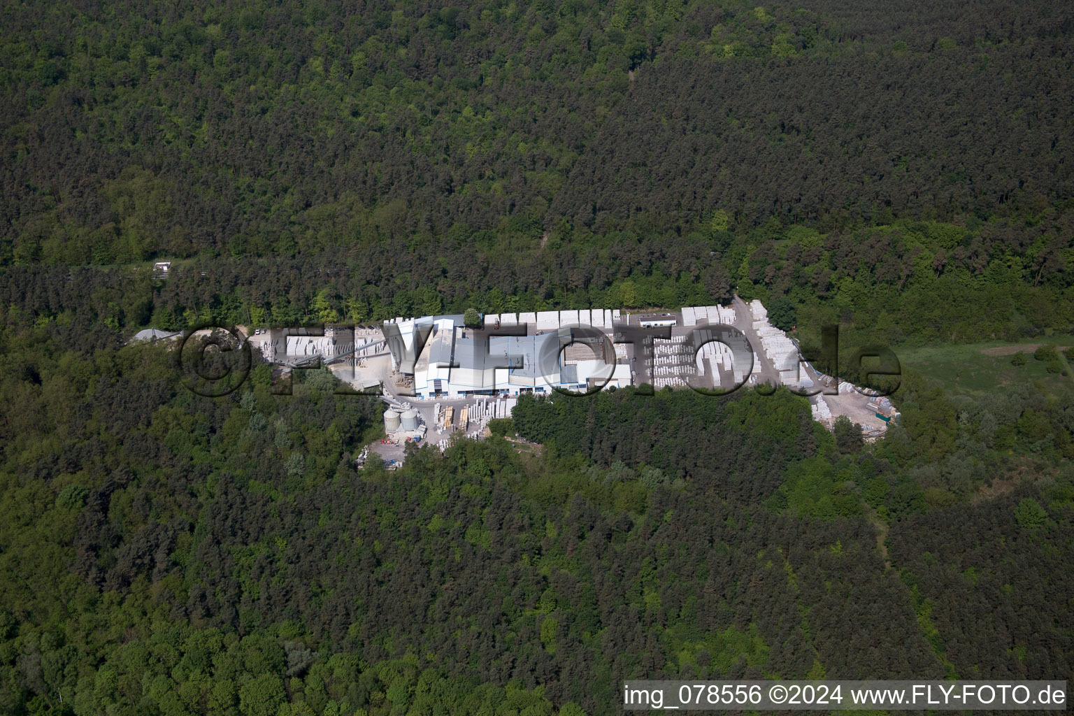 Image drone de Neuburg dans le département Rhénanie-Palatinat, Allemagne