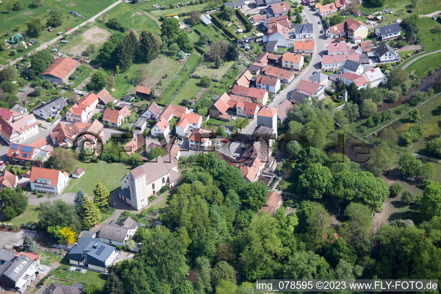 Berg dans le département Rhénanie-Palatinat, Allemagne vue du ciel