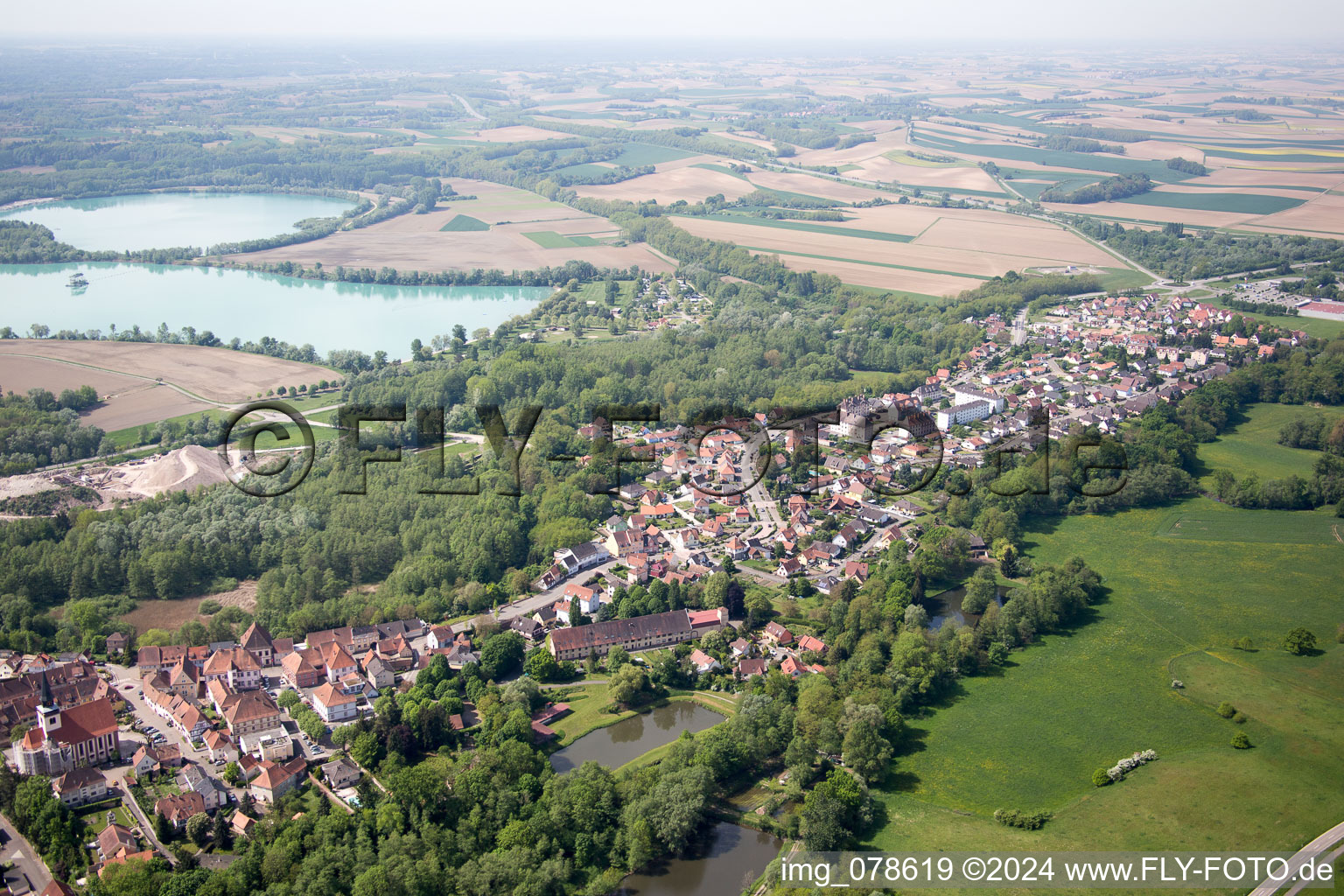 Vue aérienne de Lauterbourg dans le département Bas Rhin, France