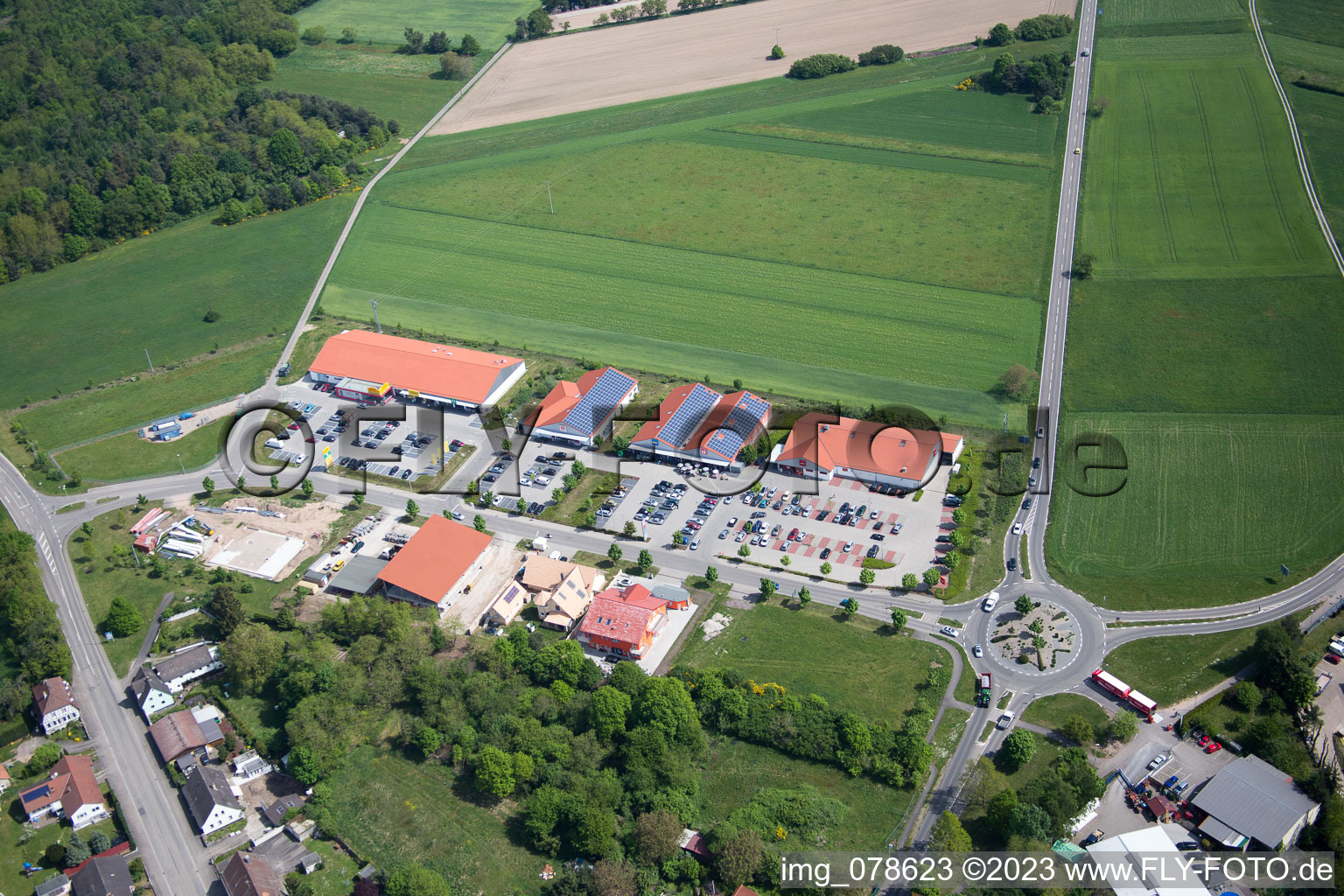 Neulauterburg dans le département Rhénanie-Palatinat, Allemagne d'un drone