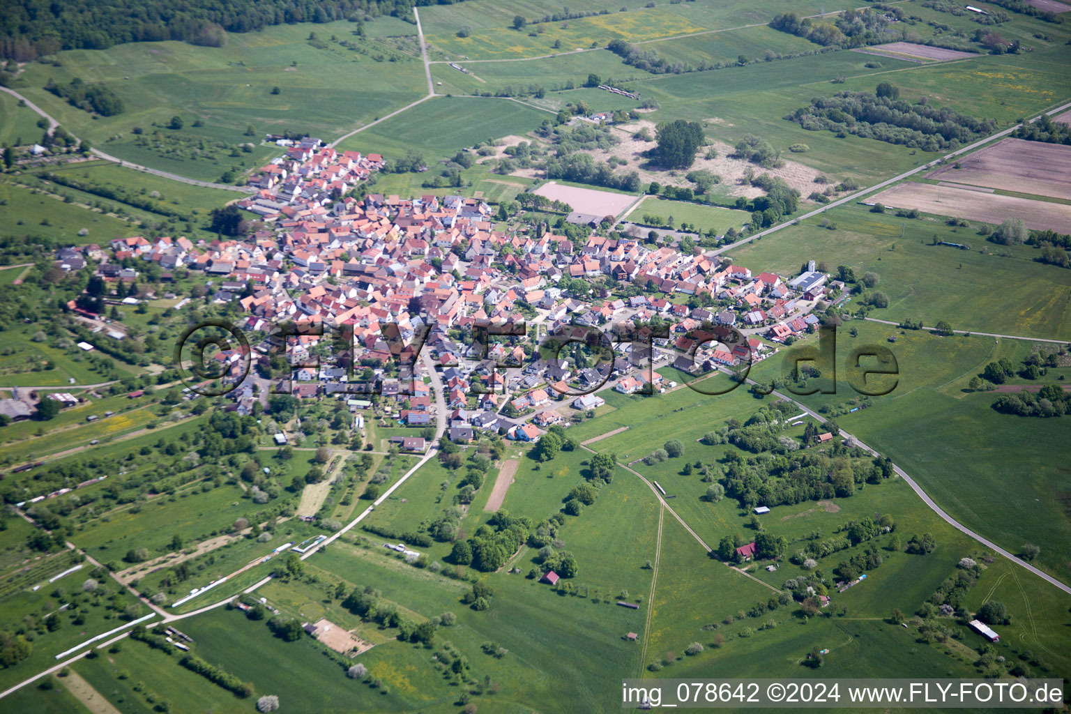 Quartier Büchelberg in Wörth am Rhein dans le département Rhénanie-Palatinat, Allemagne hors des airs