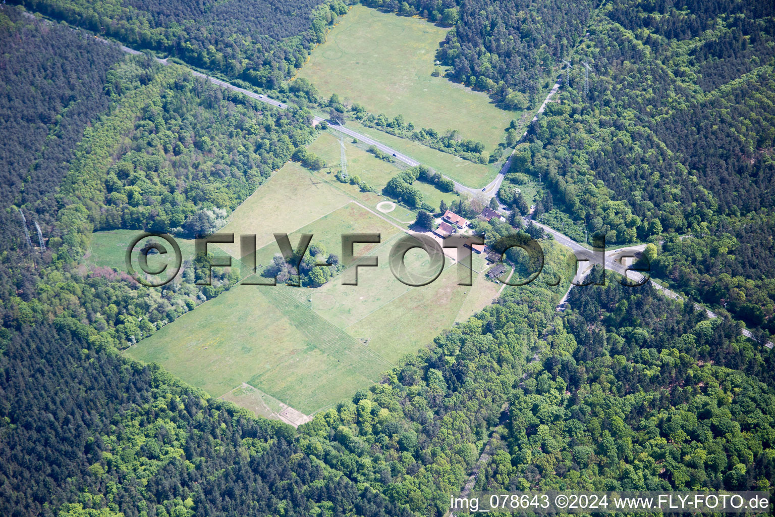 Vue aérienne de Langenberg dans le département Rhénanie-Palatinat, Allemagne