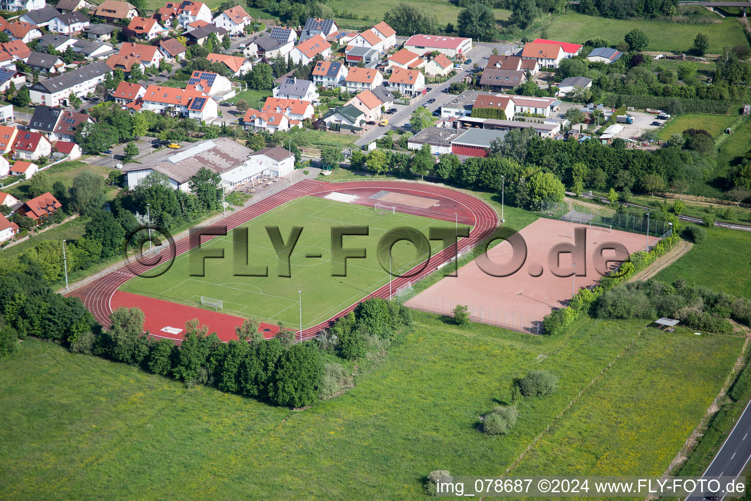 Vue oblique de Ruppertsberg dans le département Rhénanie-Palatinat, Allemagne