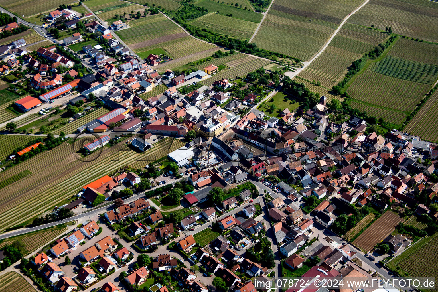 Vue aérienne de Quartier Herxheim in Herxheim am Berg dans le département Rhénanie-Palatinat, Allemagne