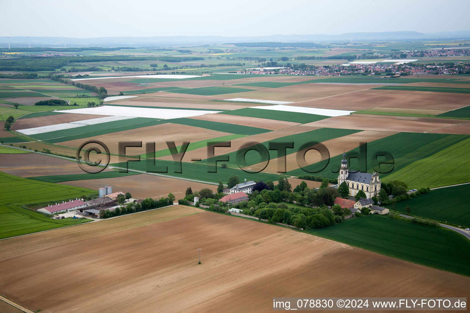 Vue aérienne de Quartier Augustinerkloster Fährbrück in Hausen bei Würzburg dans le département Bavière, Allemagne