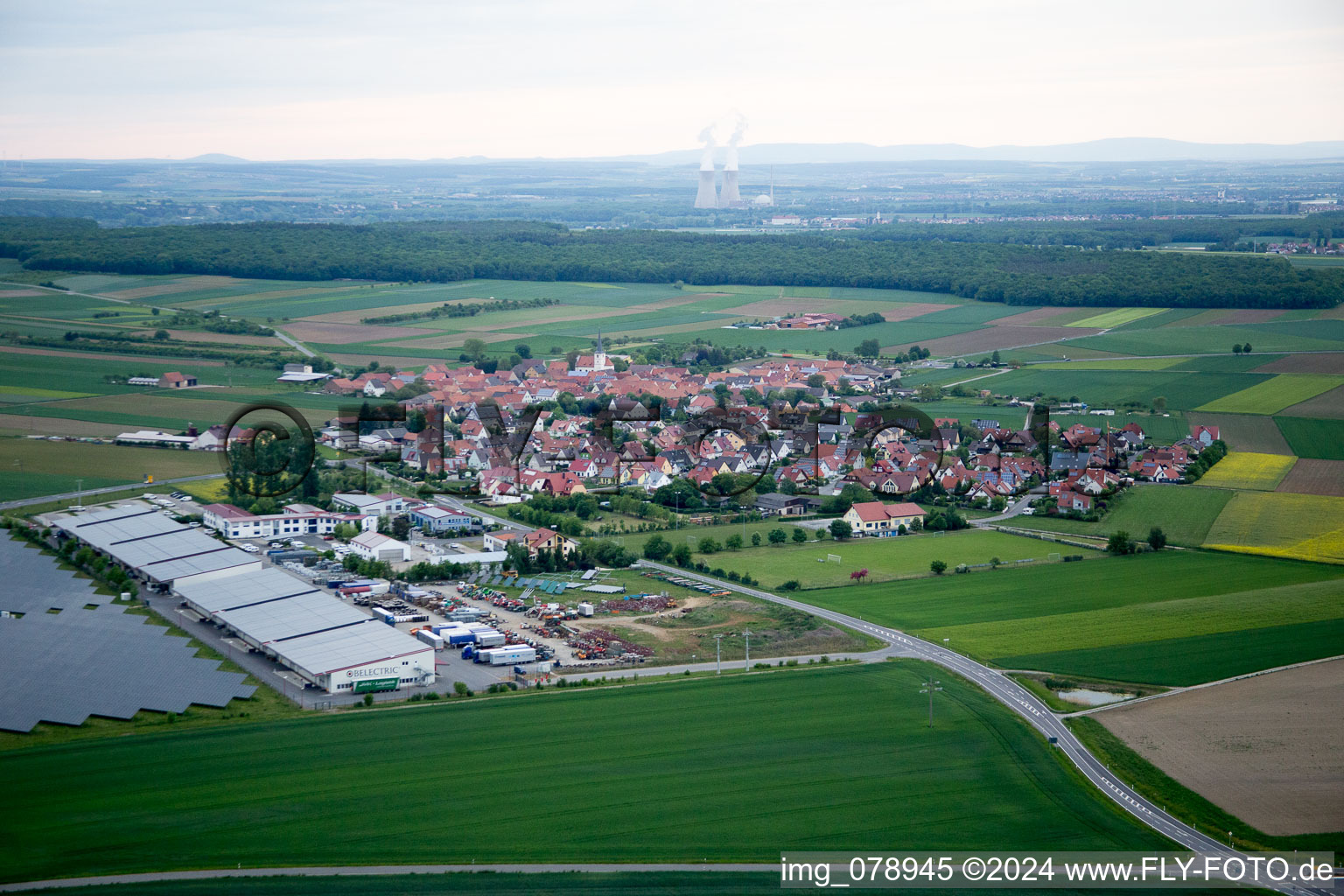 Photographie aérienne de Kolitzheim dans le département Bavière, Allemagne