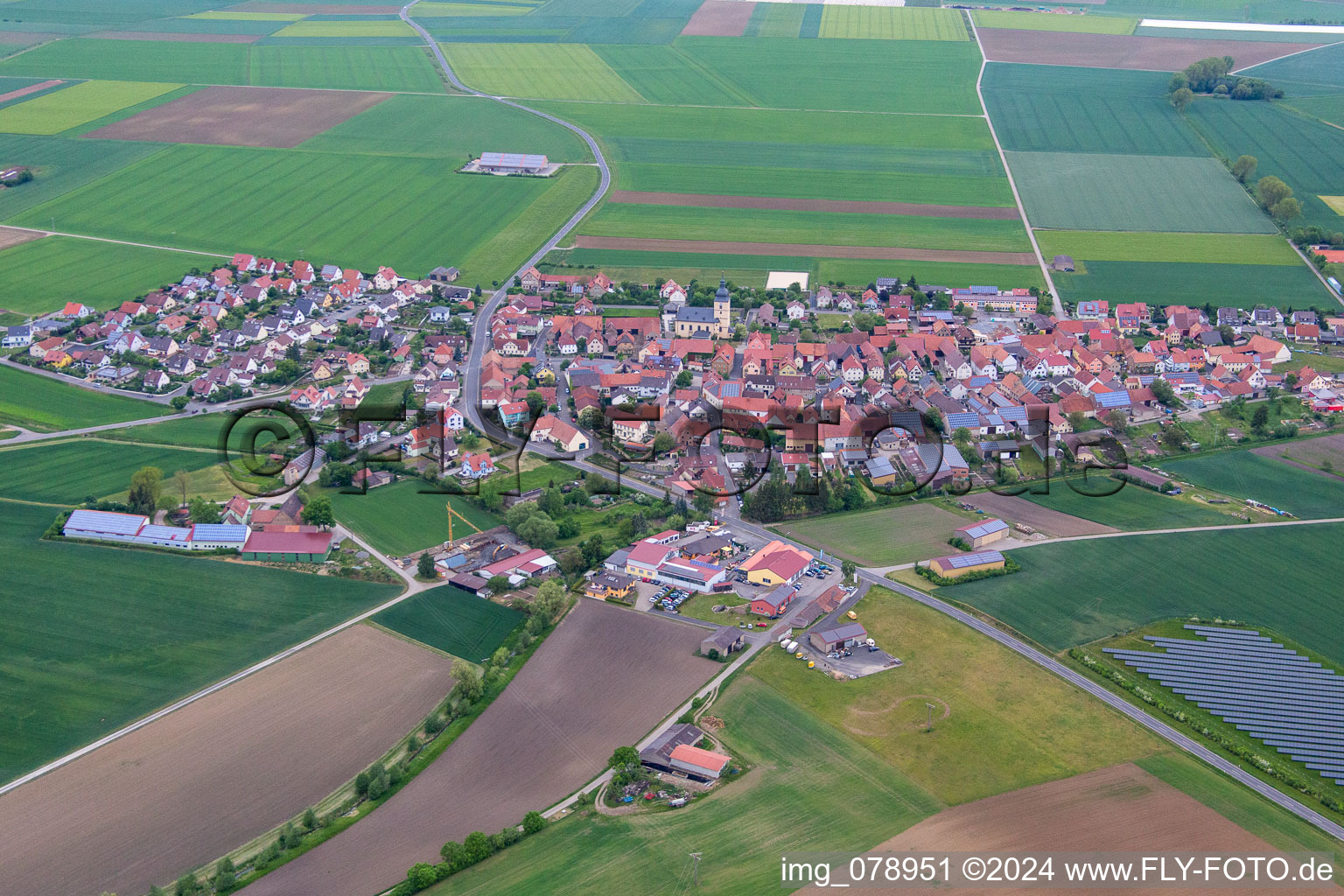 Vue aérienne de Quartier Herlheim in Kolitzheim dans le département Bavière, Allemagne