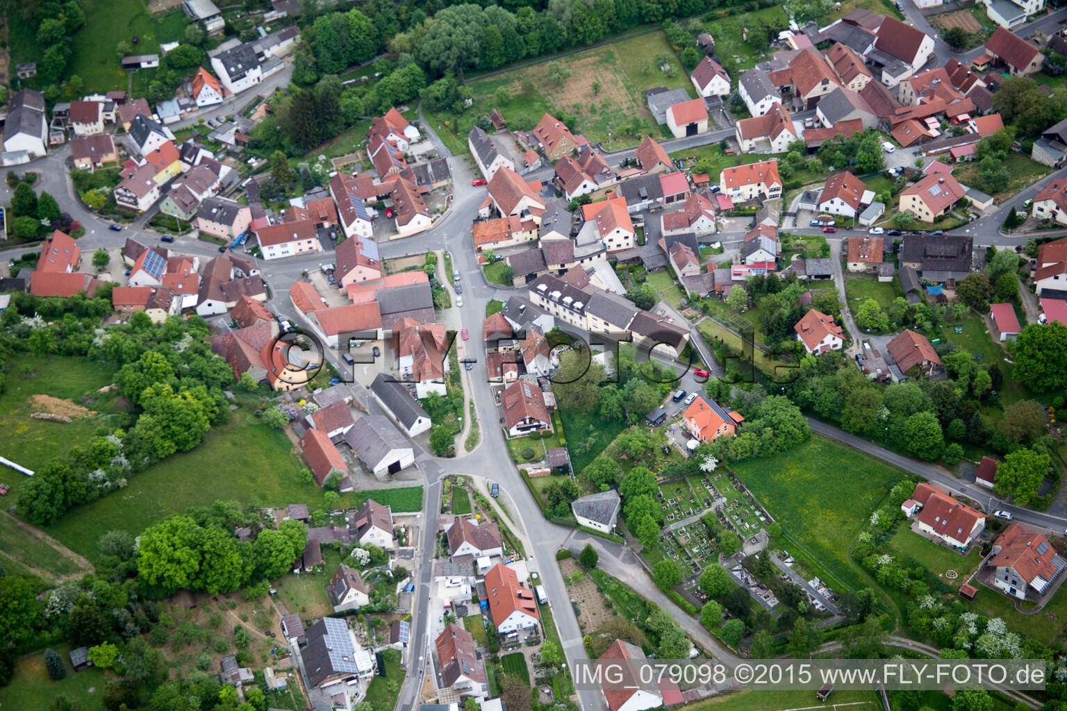 Schonungen dans le département Bavière, Allemagne vu d'un drone