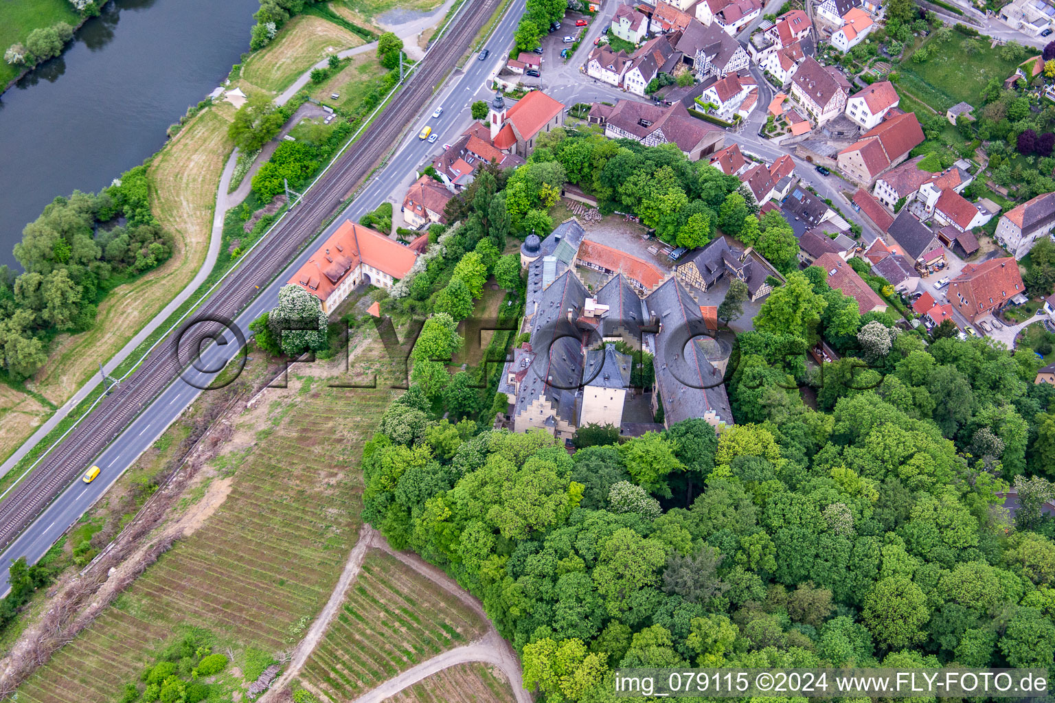 Verrouiller Mainberg à le quartier Mainberg in Schonungen dans le département Bavière, Allemagne d'en haut