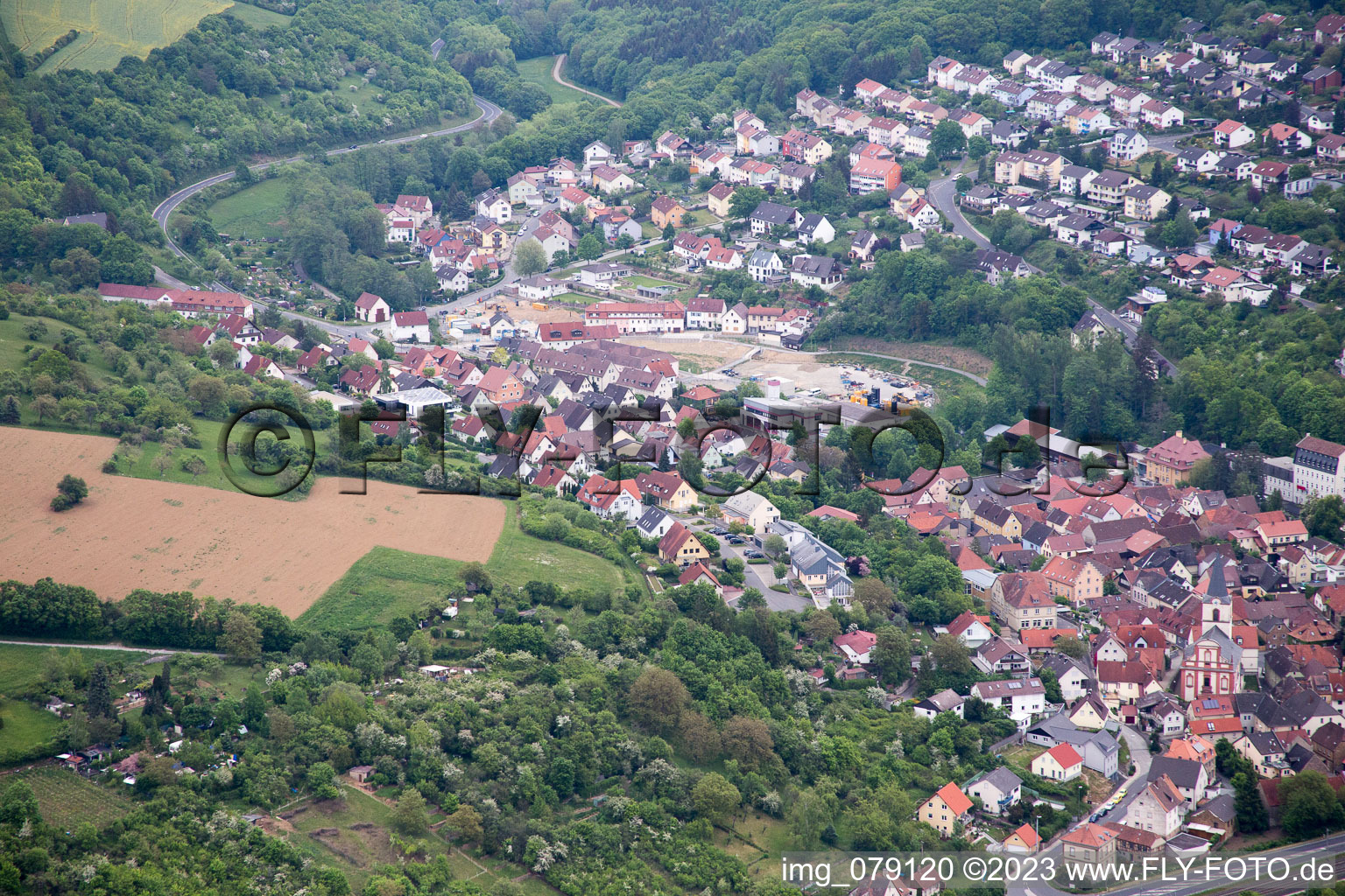 Schonungen dans le département Bavière, Allemagne du point de vue du drone